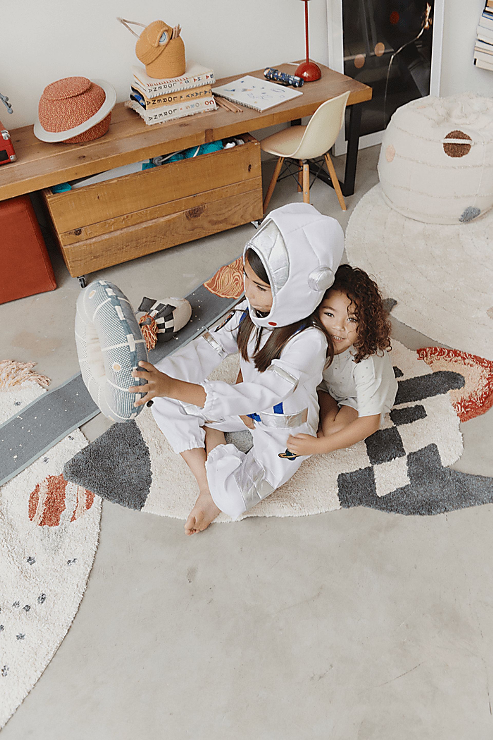 Kids Natural 2'9 x 4'5 Rocket Rug - Image 3