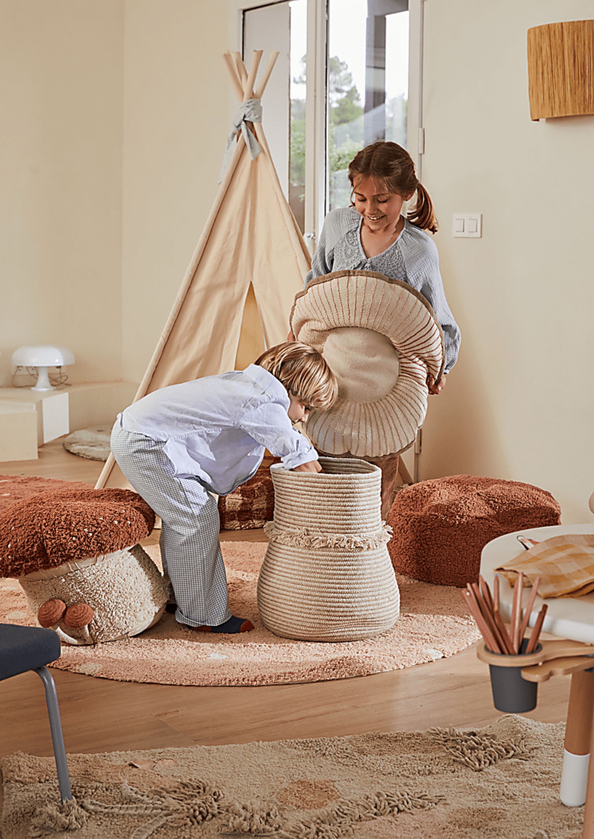 Kids Natural Giant Mushroom Basket - Image 3