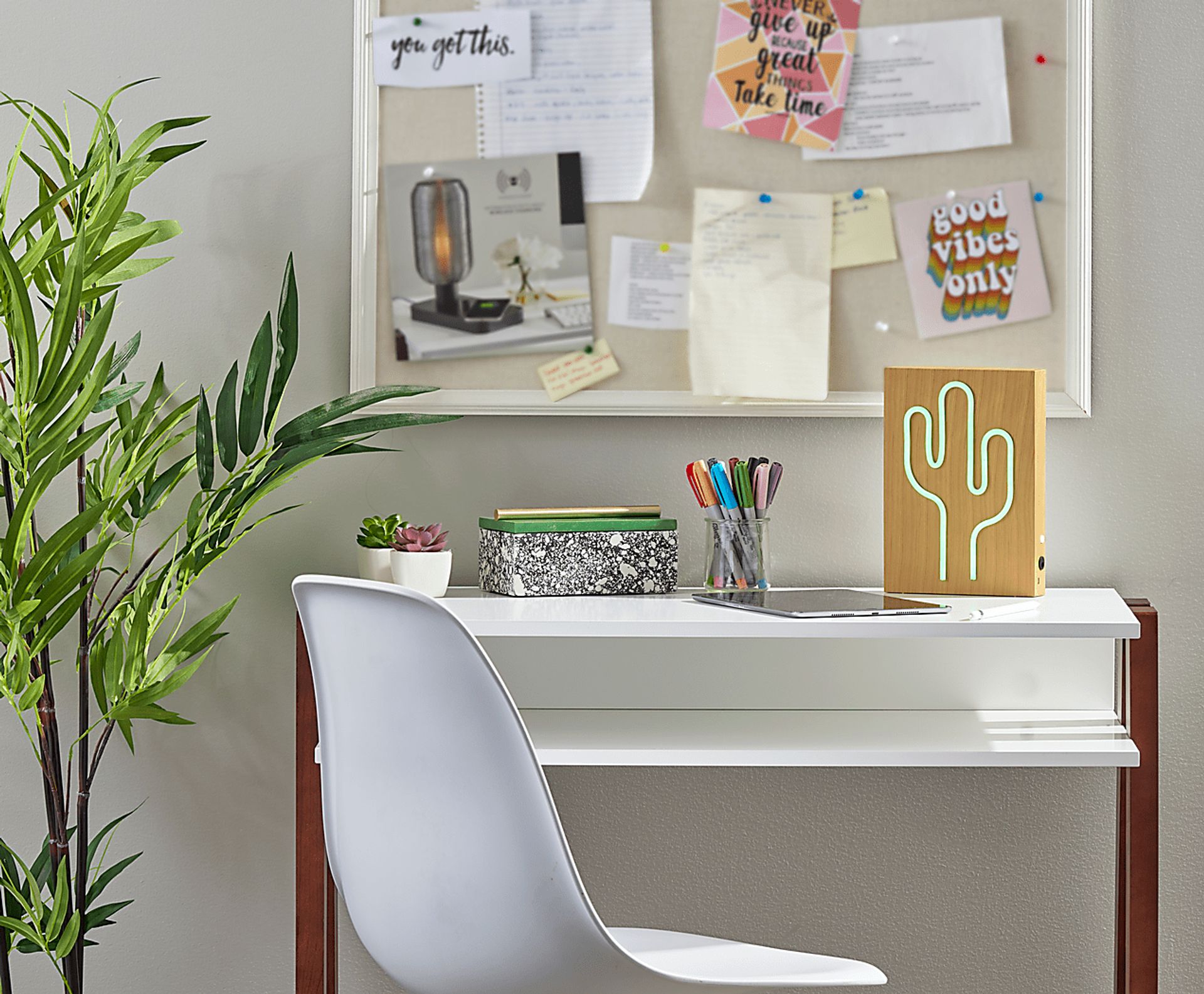 Kids Neon Cactus Natural Table Lamp - Image 9