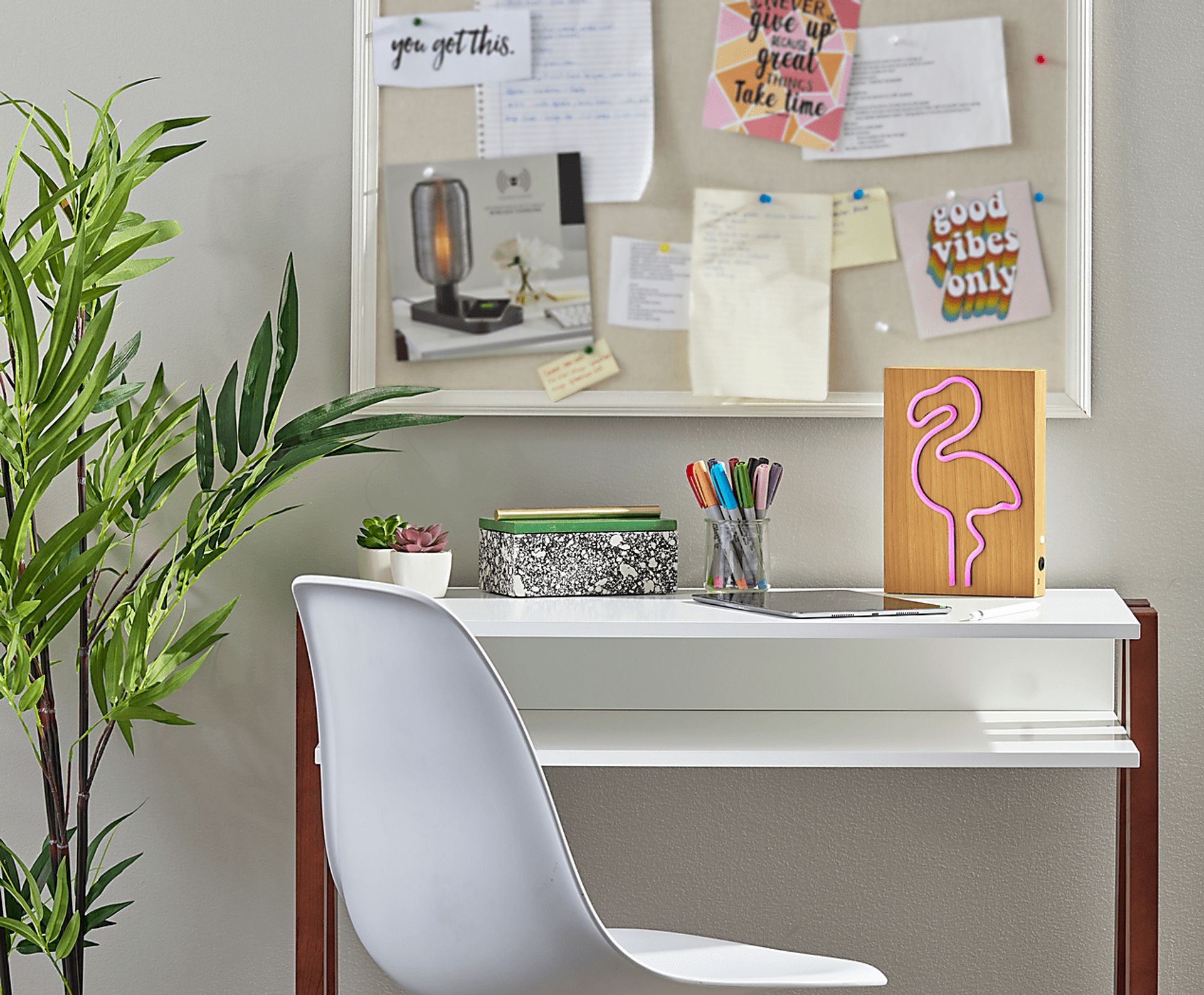 Kids Neon Flamingo Natural Table Lamp - Image 11