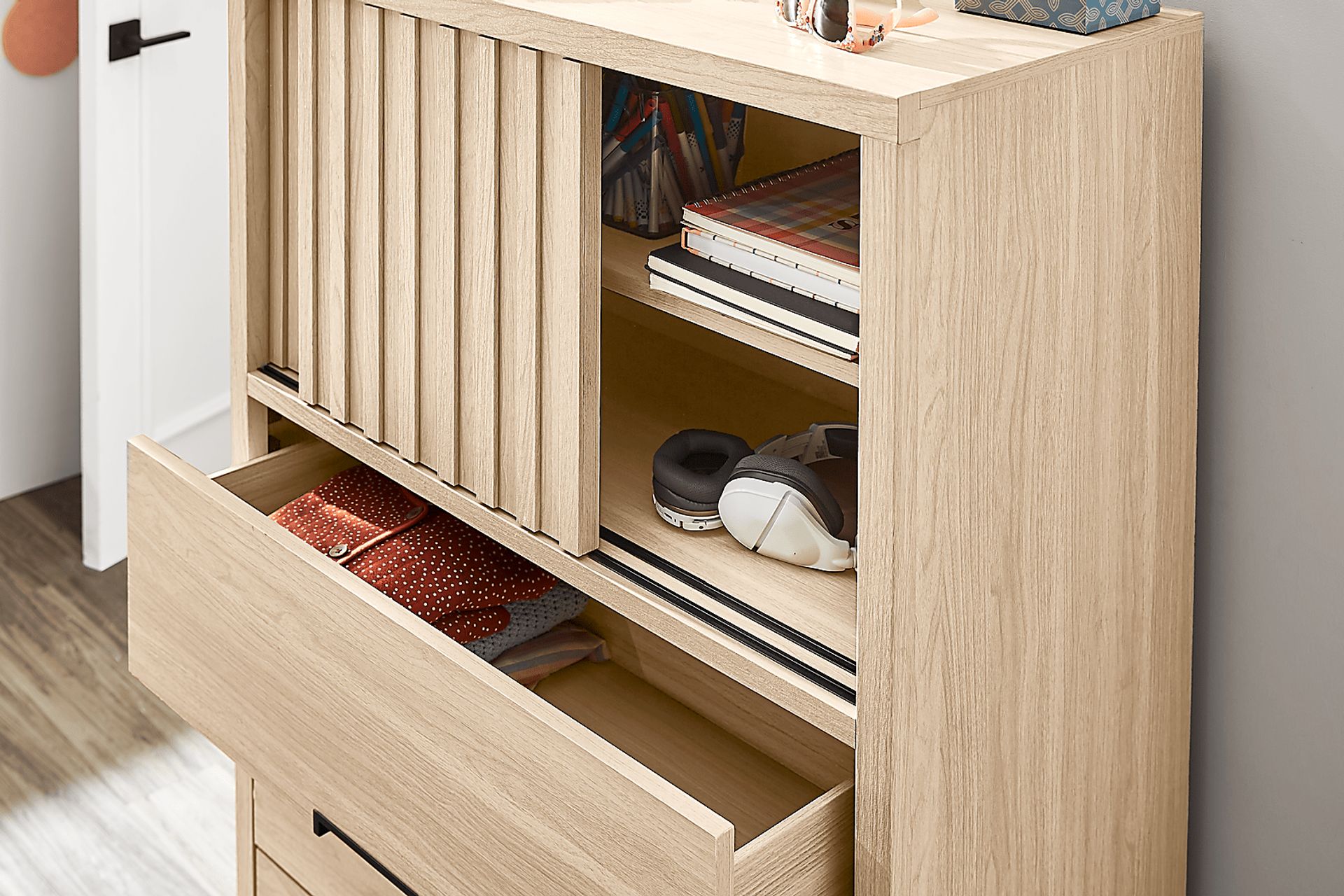 Kids Northridge Drive Oatmeal Twin Panel Bedroom - Image 6