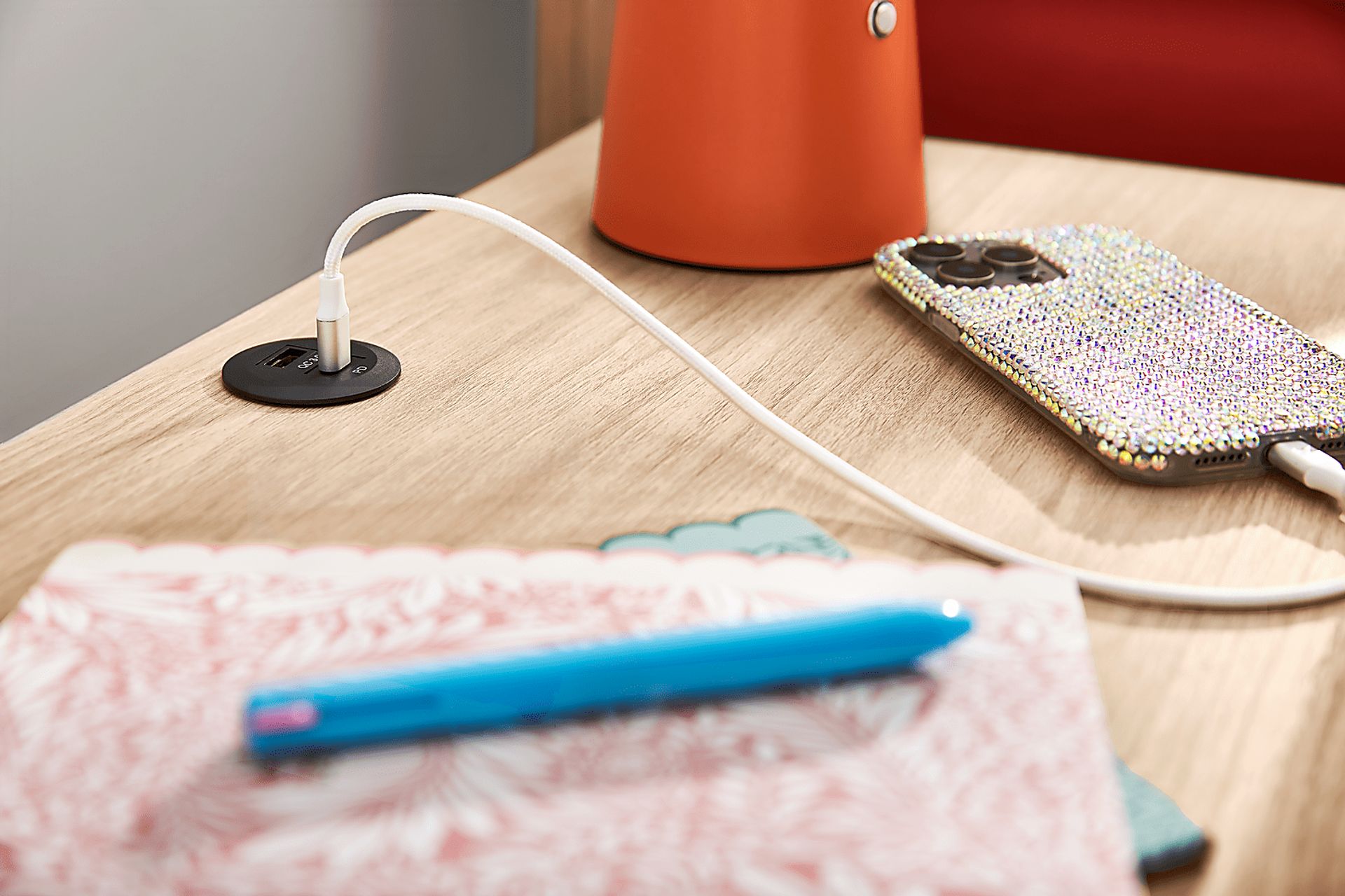 Kids Northridge Drive Oatmeal Twin Panel Bedroom - Image 10