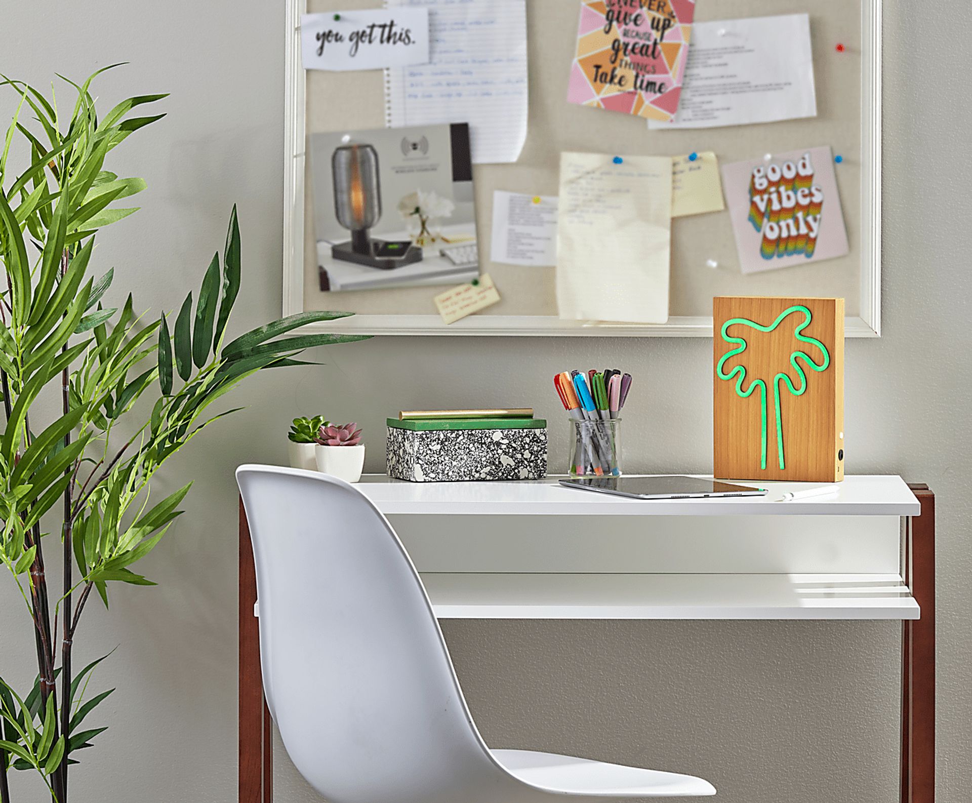 Kids Palm Tree Natural Table Lamp - Image 7