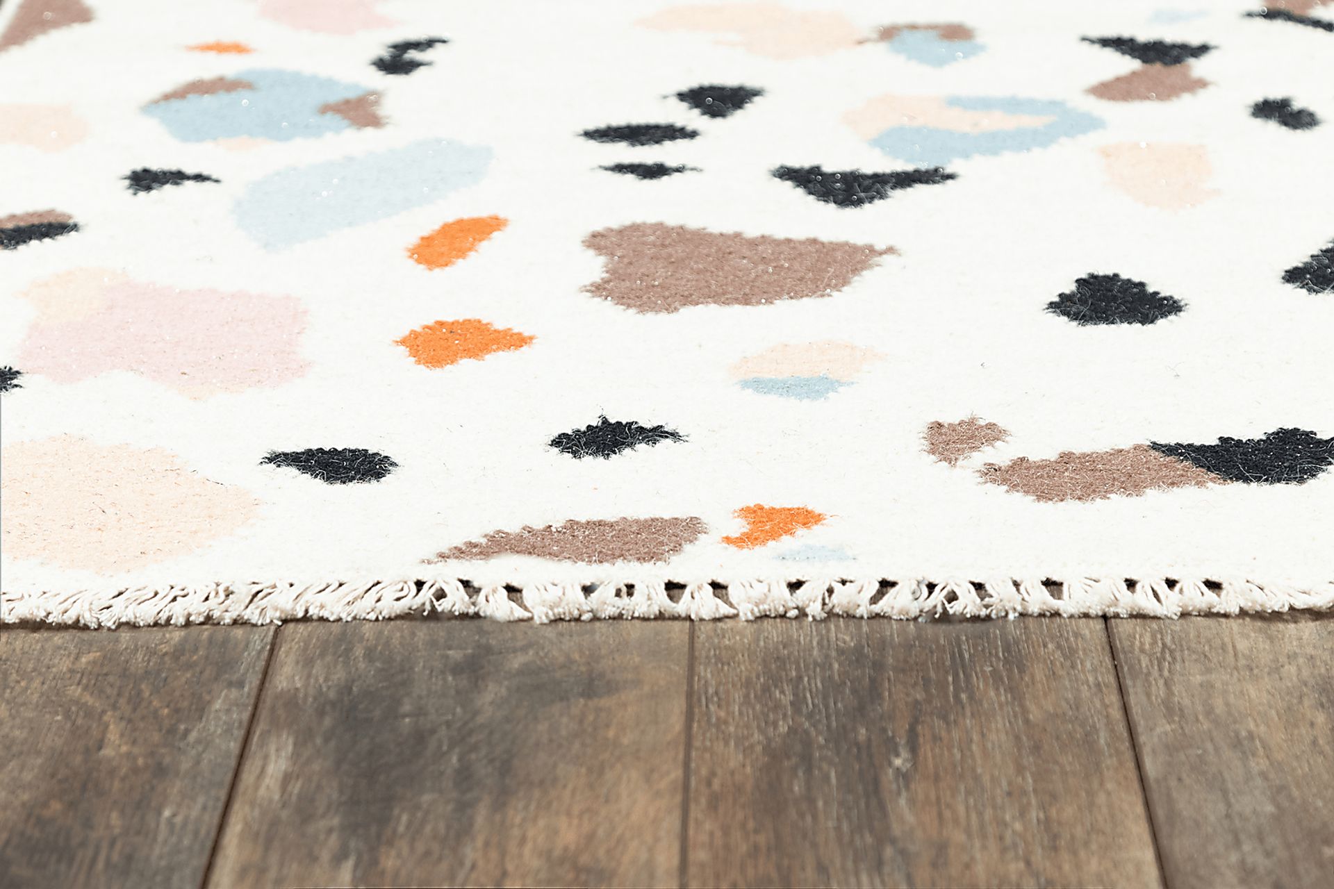 Kids Pebble Patch Ivory 5' x 7'6 Rug - Image 3