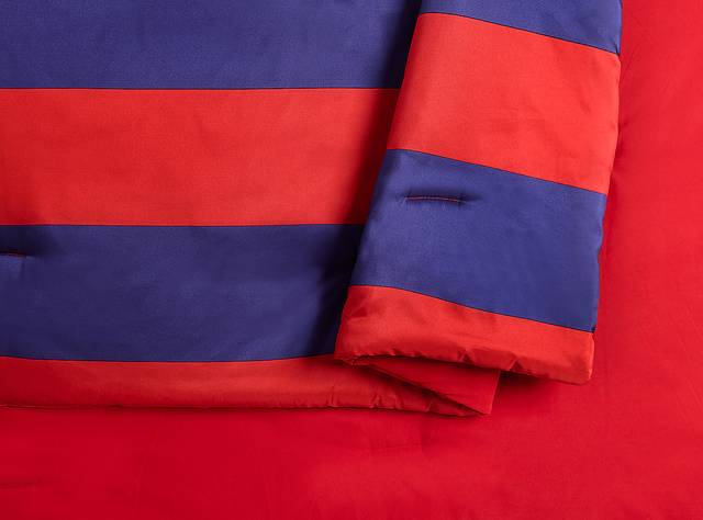 Kids Plovar Red Full/Queen Quilt - Thumbnail - Image 4