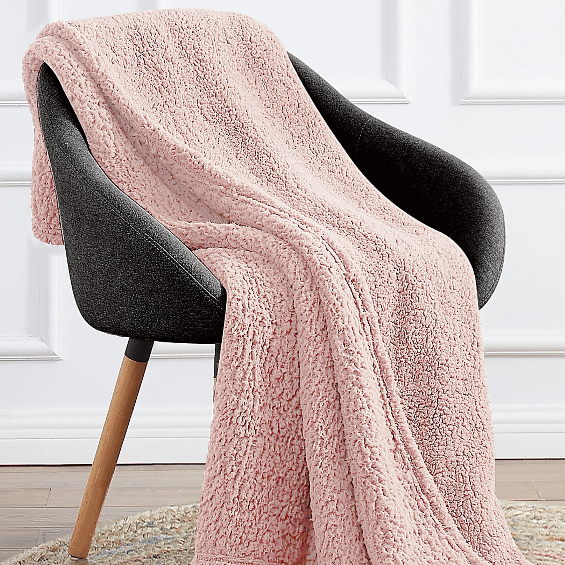 Kids Plush Cloud Blush Full/Queen Blanket - Image 2