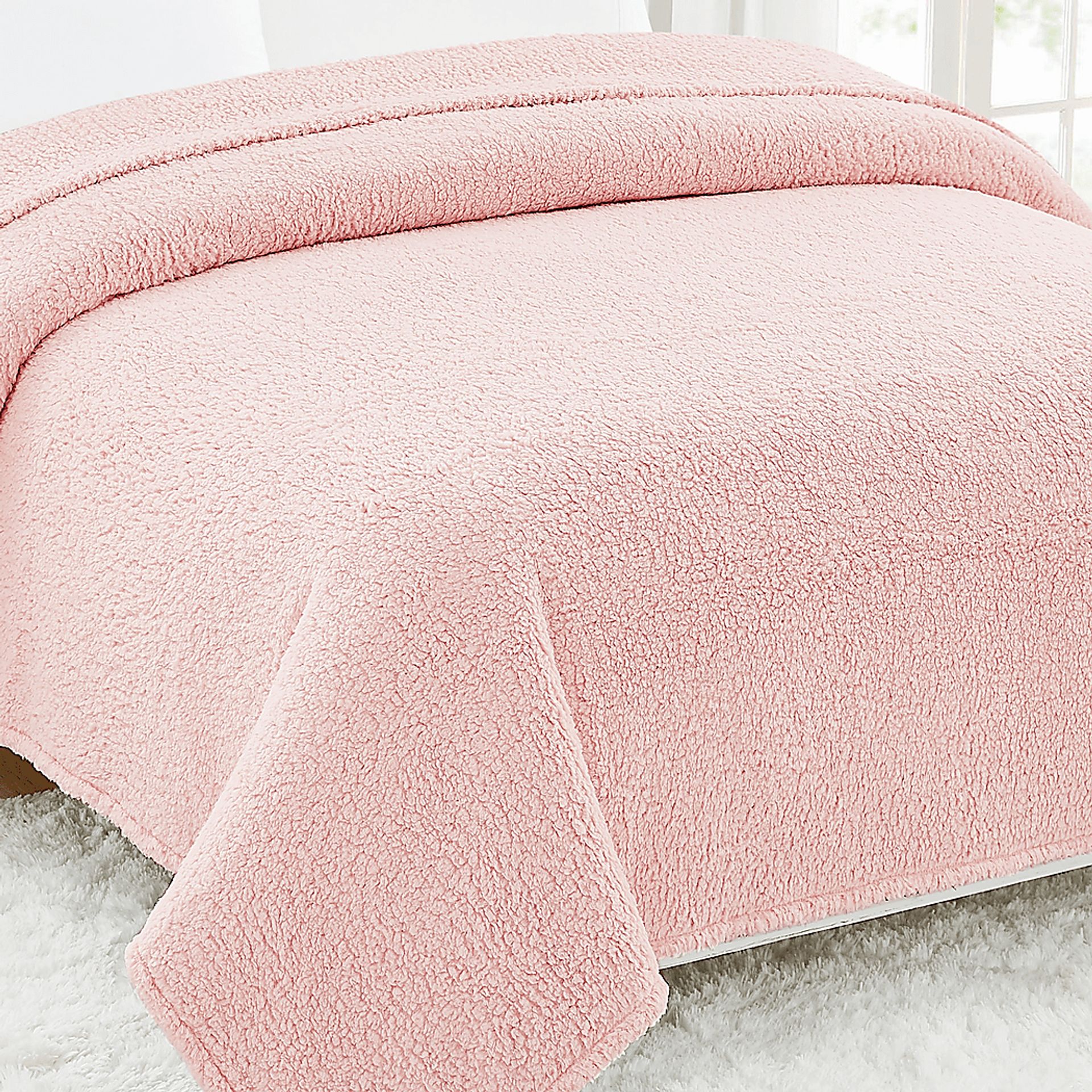 Kids Plush Cloud Blush Twin XL Blanket - Image 4