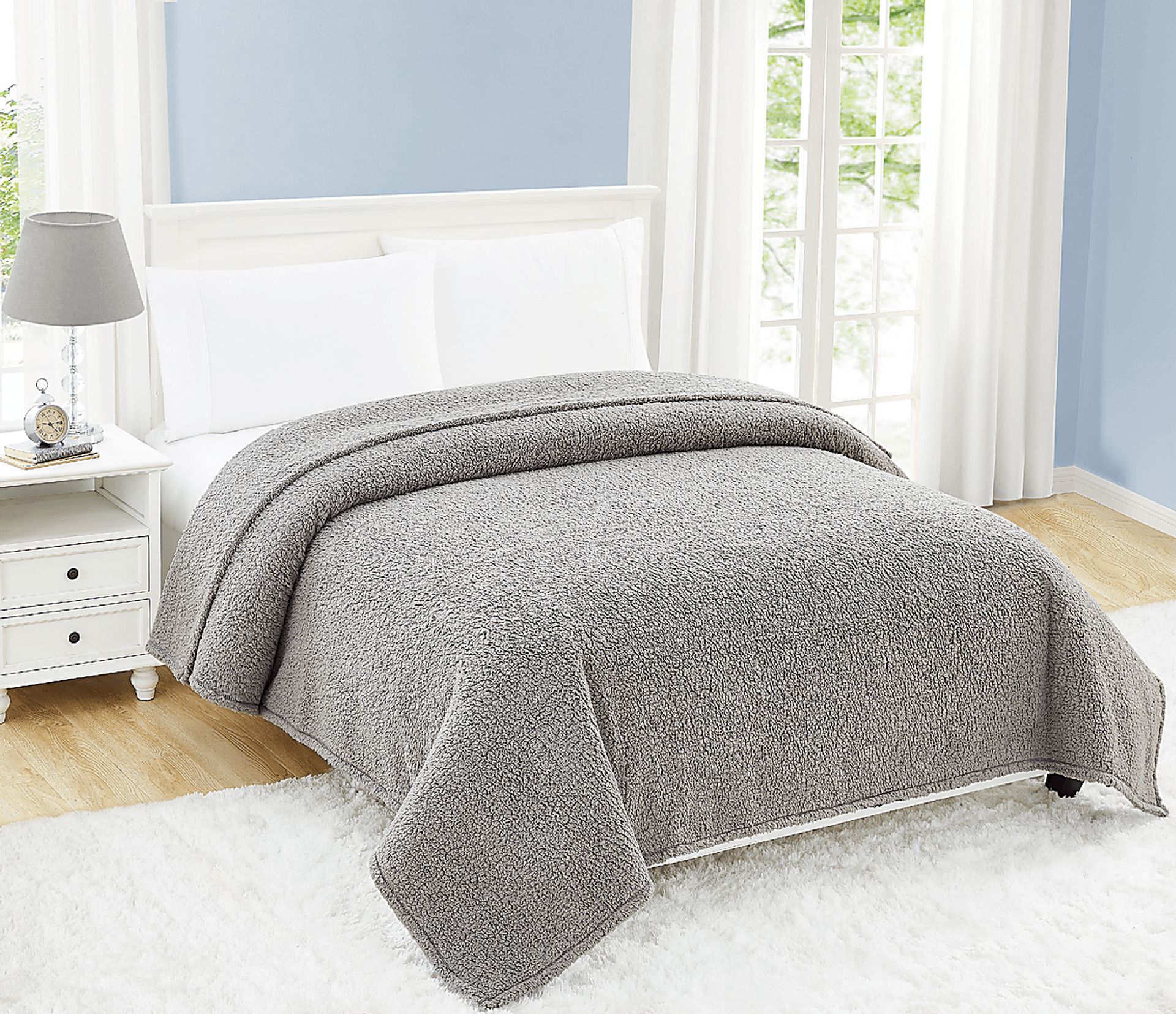 Kids Plush Cloud Gray Twin XL Blanket - Image 5