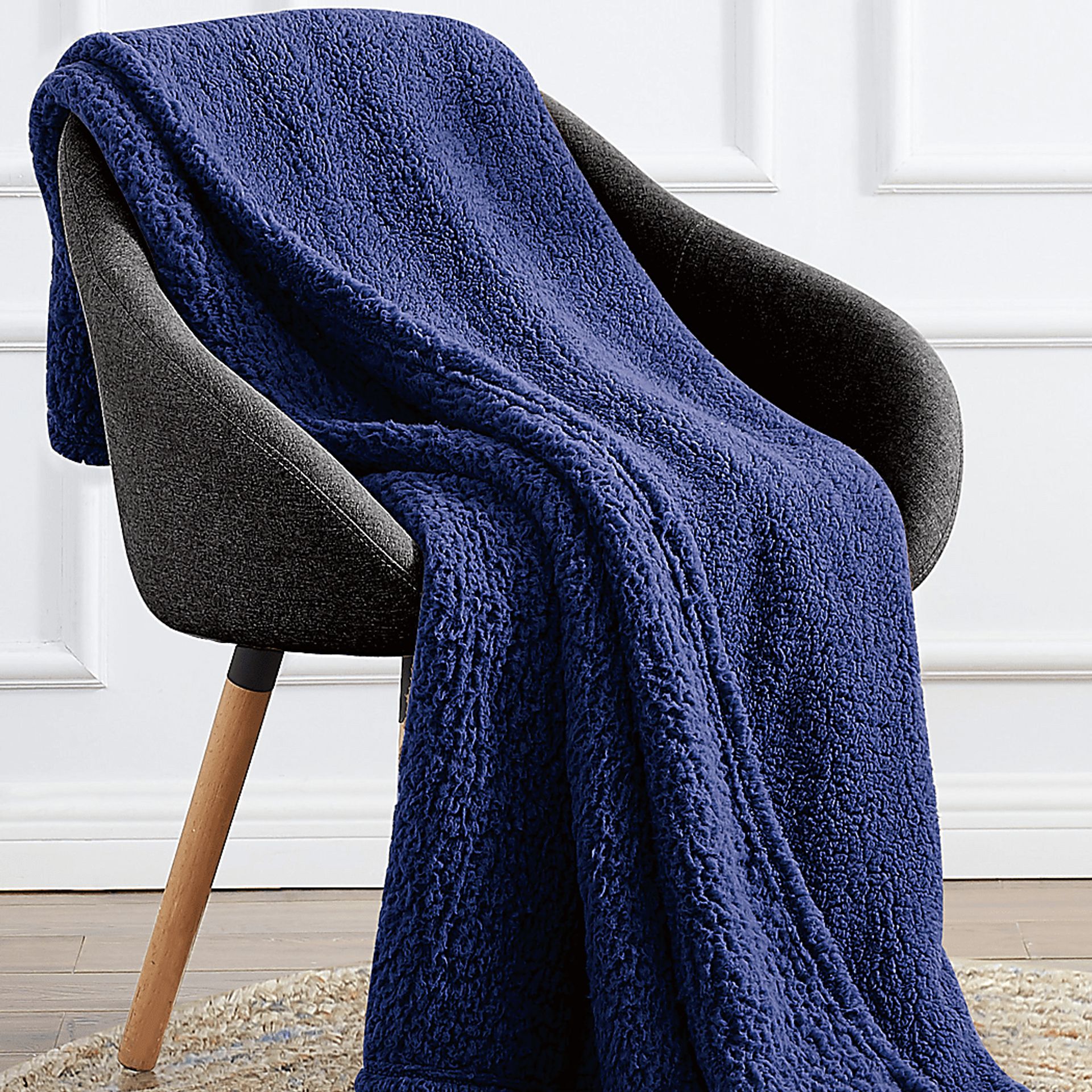 Kids Plush Cloud Navy Twin XL Blanket - Image 2