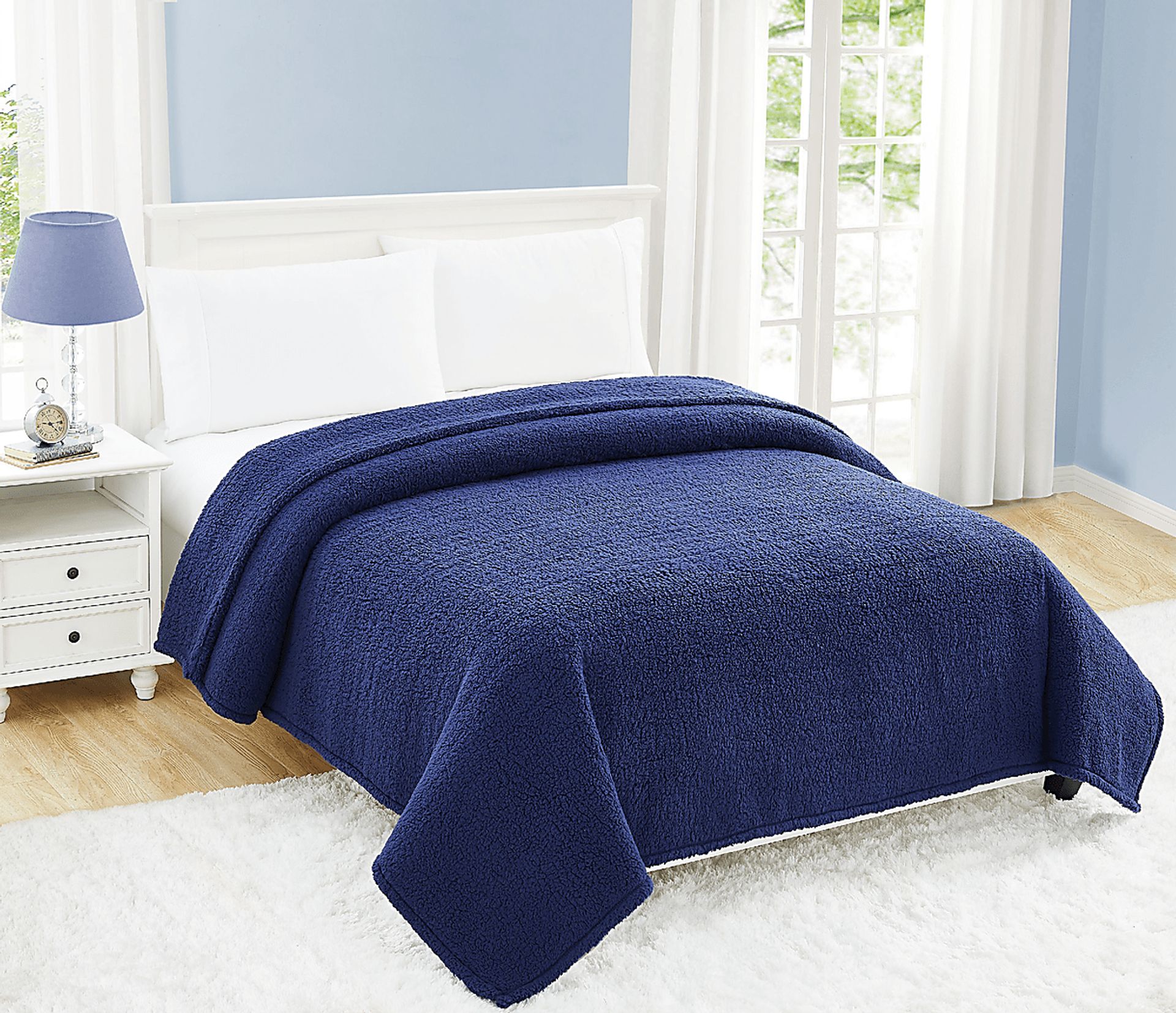 Kids Plush Cloud Navy Twin XL Blanket - Image 5