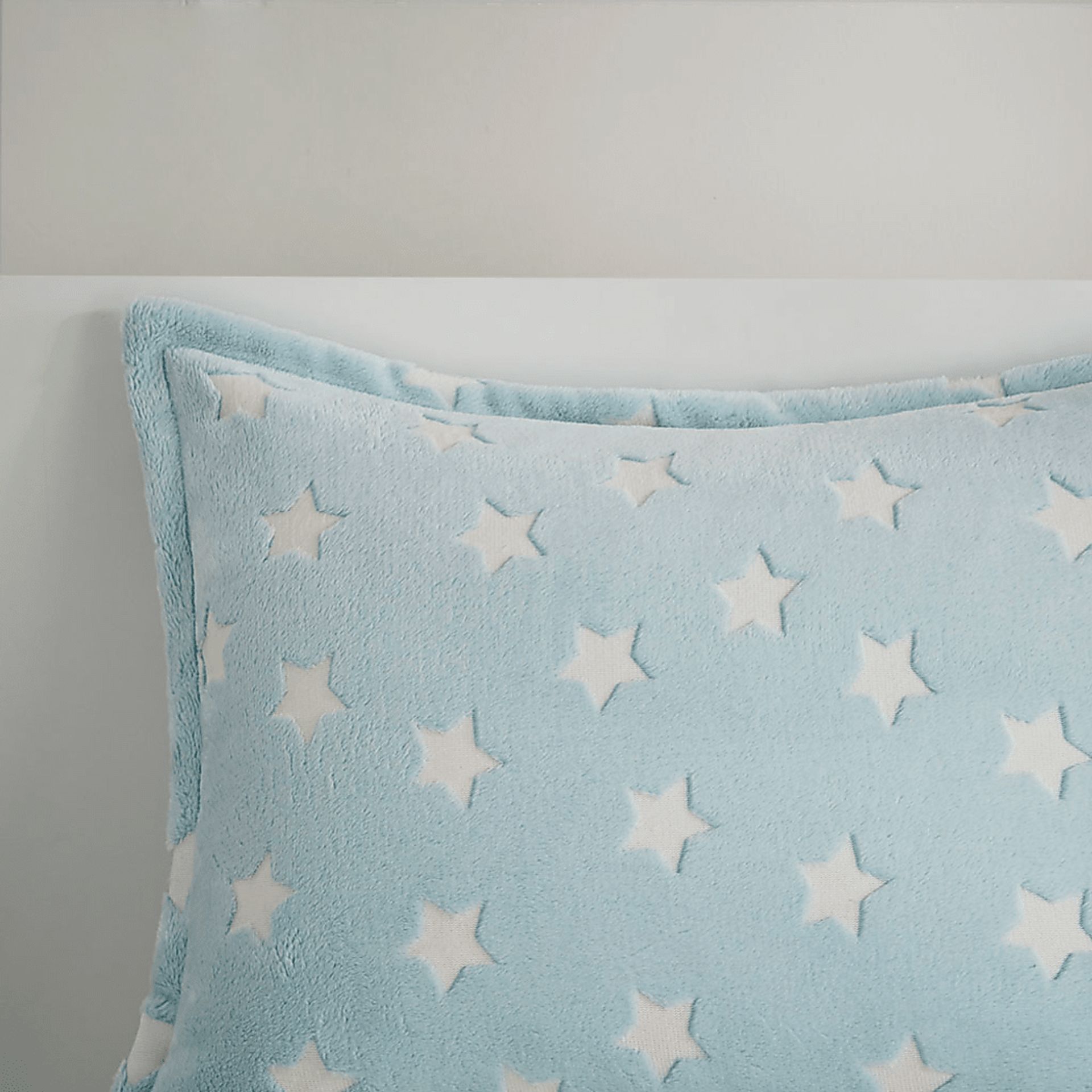 Kids Plush Stars Aqua Full/Queen Comforter Set - Image 4