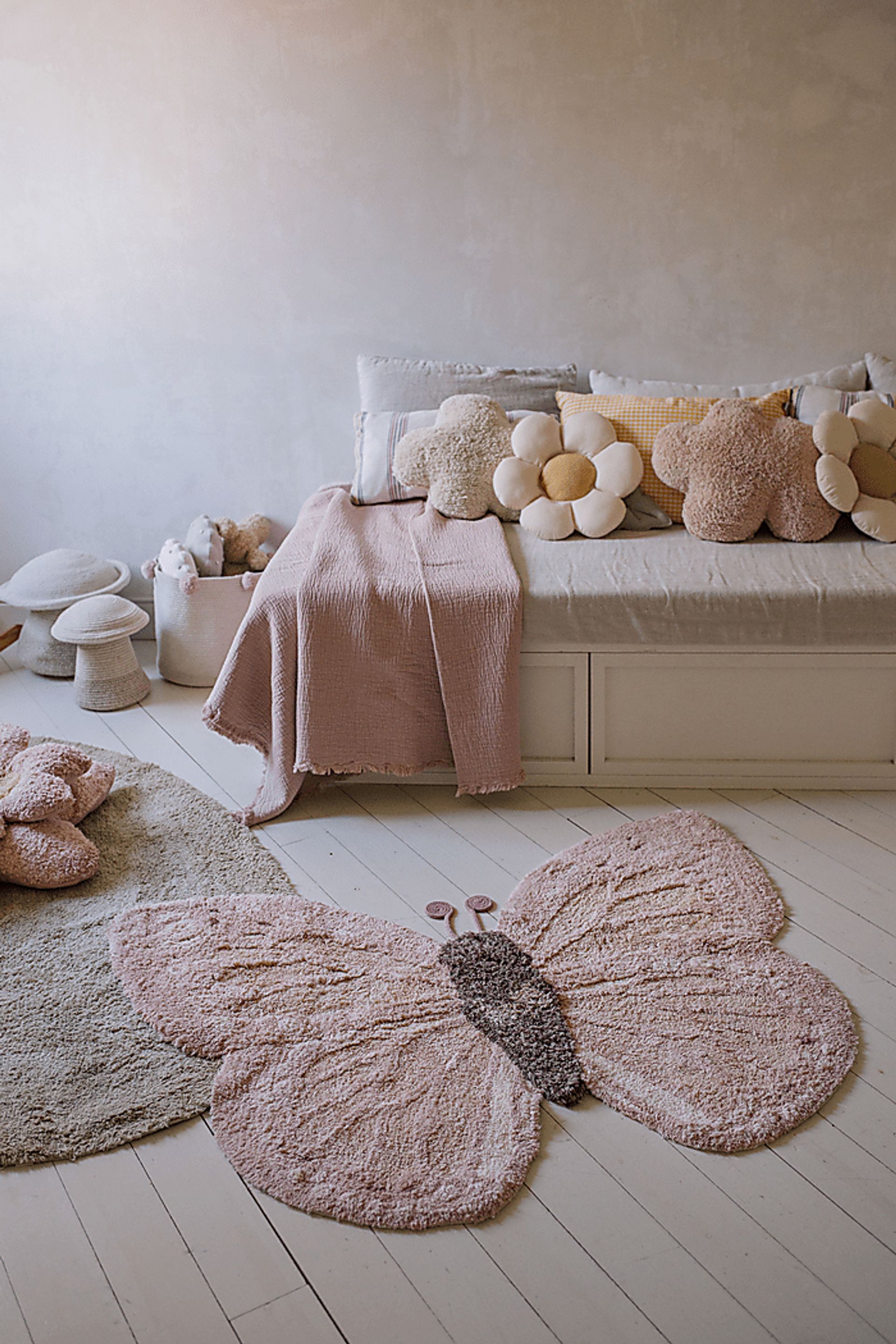 Kids Rose 3' x 4' Butterfly Rug - Image 2