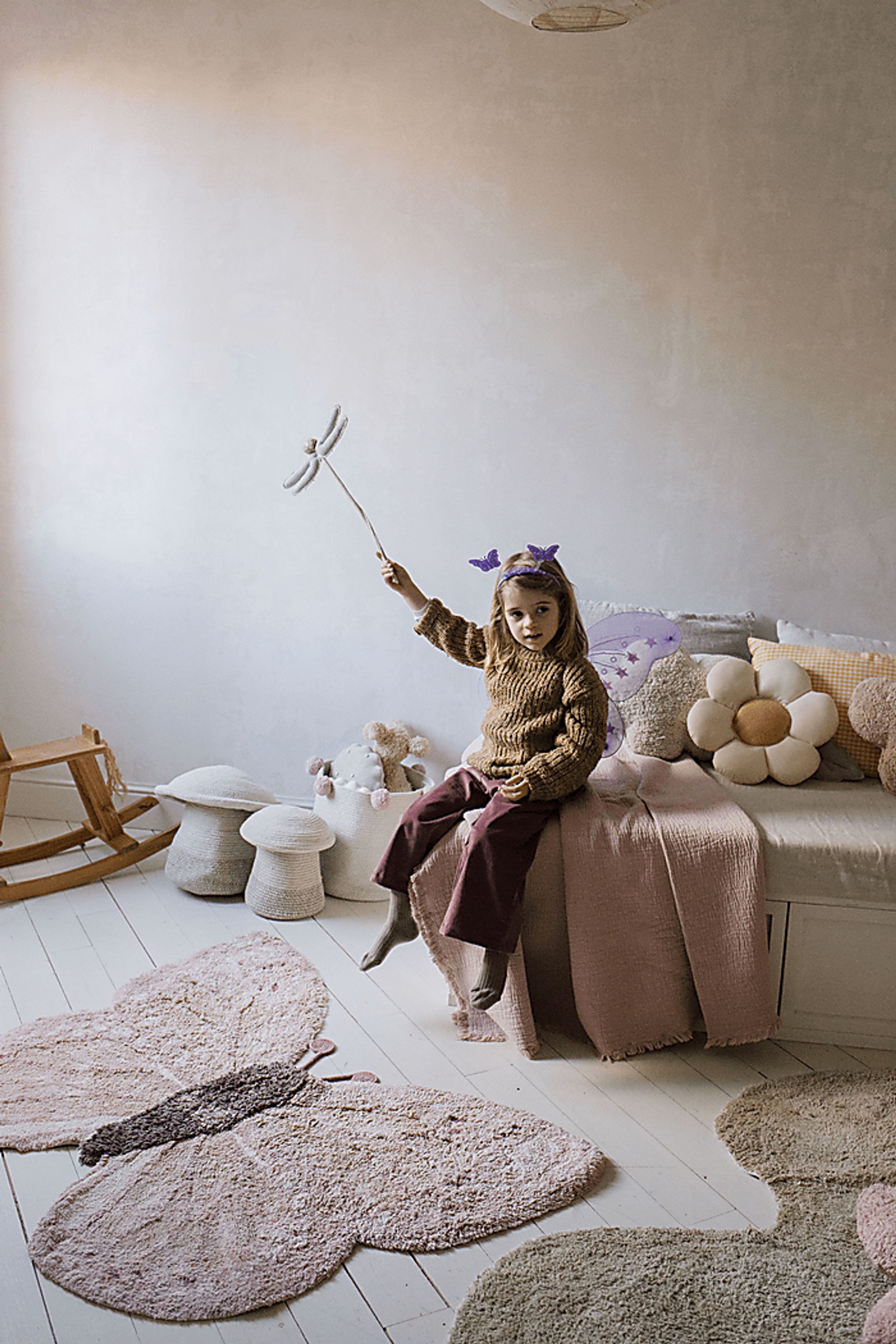 Kids Rose 3' x 4' Butterfly Rug - Image 3