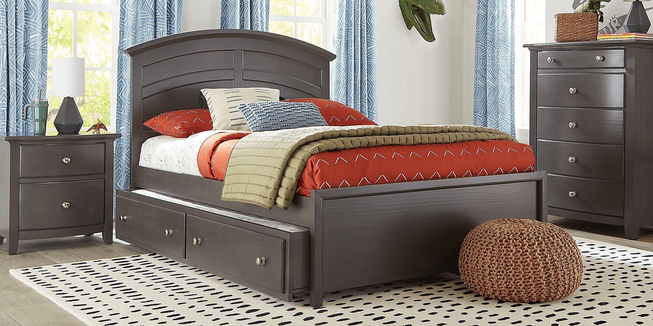 https://assets.roomstogo.com/product/kids-santa-cruz-gray-5-pc-full-panel-bedroom_3691496P_image-room?cache-id=632ed7707537f29ef11db15f95283717
