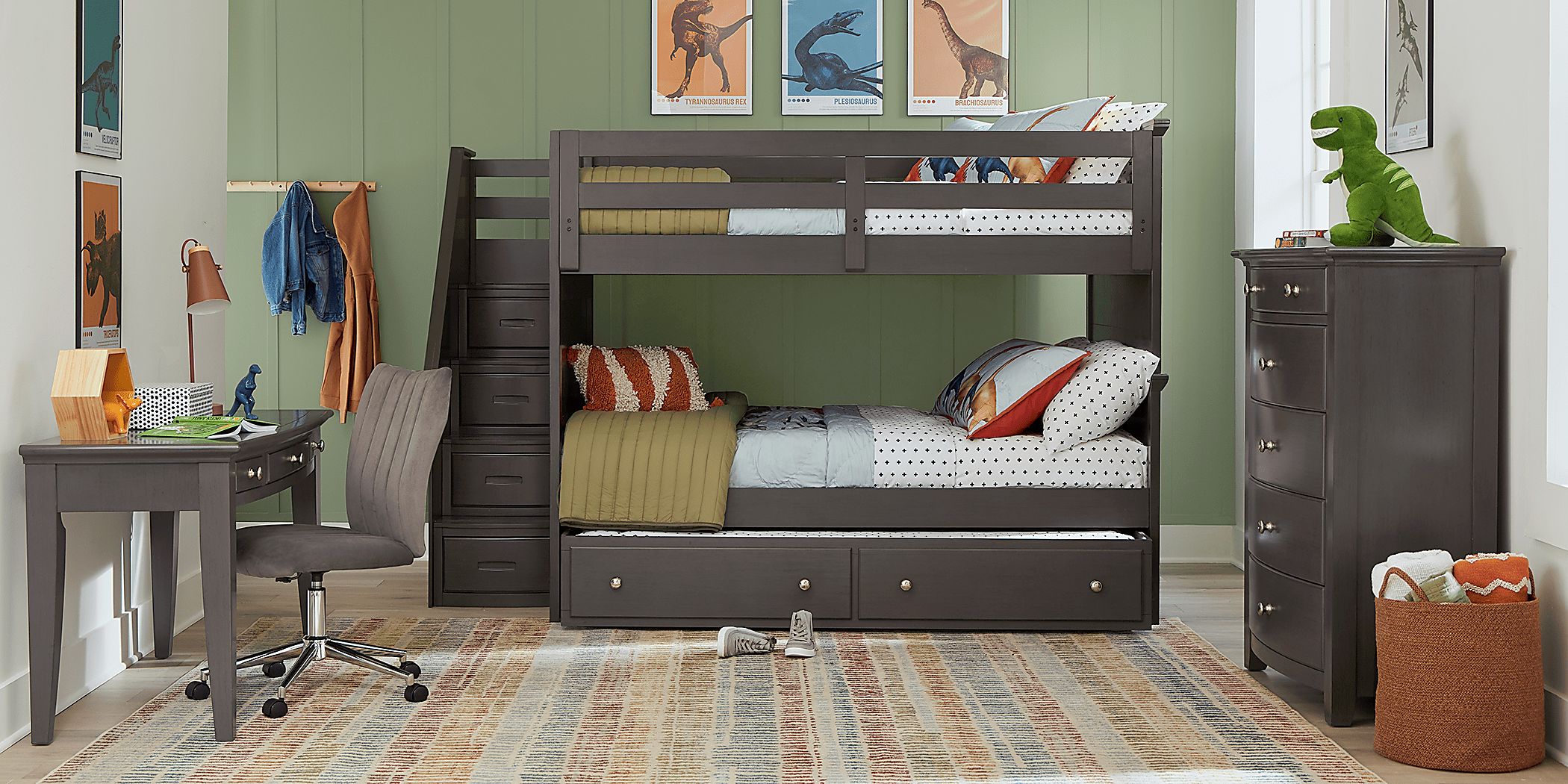 https://assets.roomstogo.com/product/kids-santa-cruz-gray-full-full-step-bunk-bedroom_3821496P_image-room?cache-id=fa00cb94ac22521809431307e23d75c2