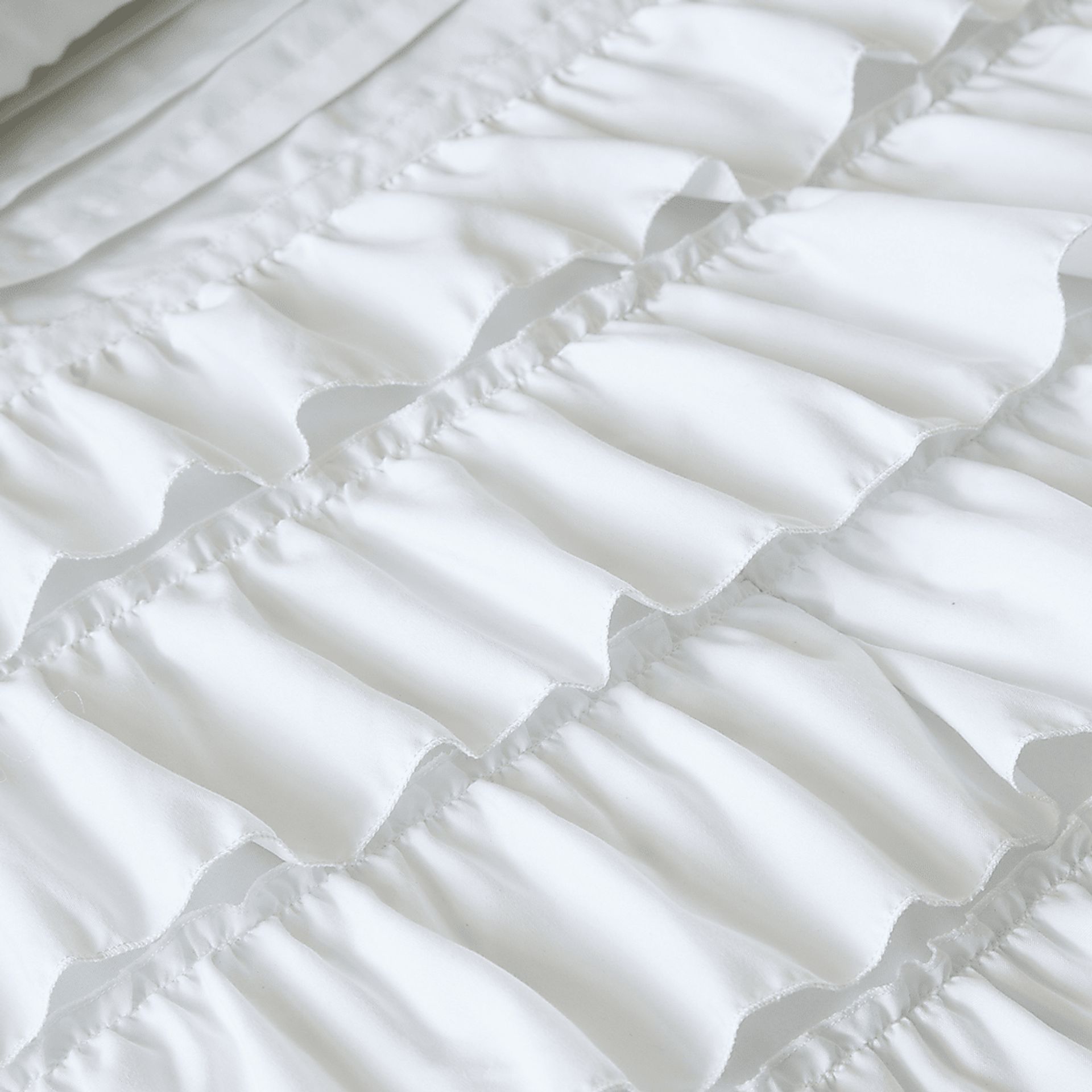 Kids Soft Waterfall White 4 Pc Twin Comforter Set - Image 5