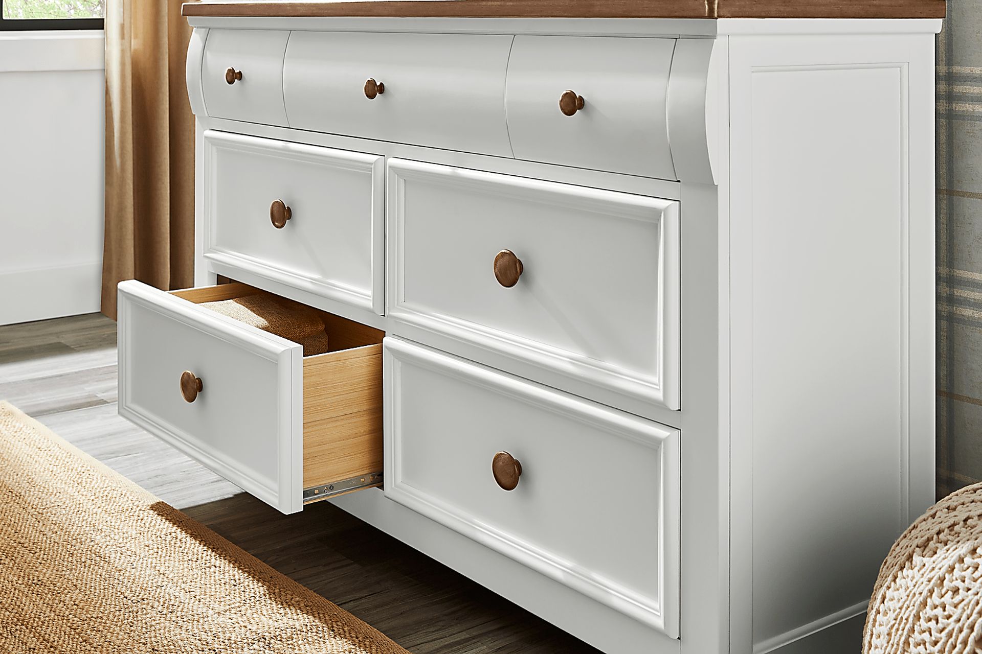 Kids Sugar Hollow White Twin Panel Bedroom - Image 7