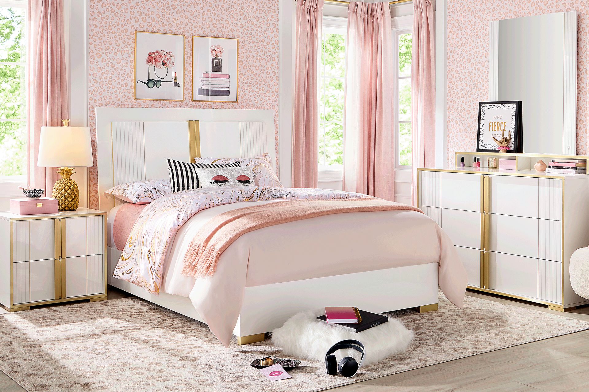 https://assets.roomstogo.com/product/kids-valentina-white-5-pc-full-panel-bedroom_3437530P_image-3-2?cache-id=d7c52c34ac737701ba42b0cb4235f11e