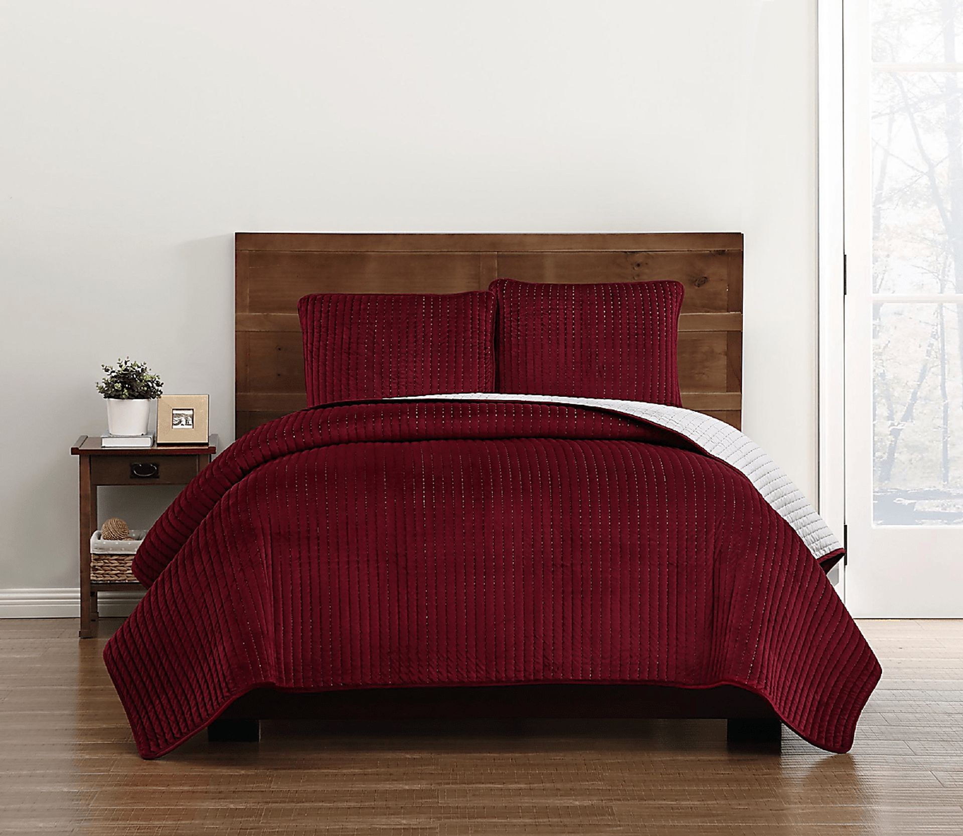 Kids Villiard Red 3 Pc Full/Queen Comforter Set - Image 1