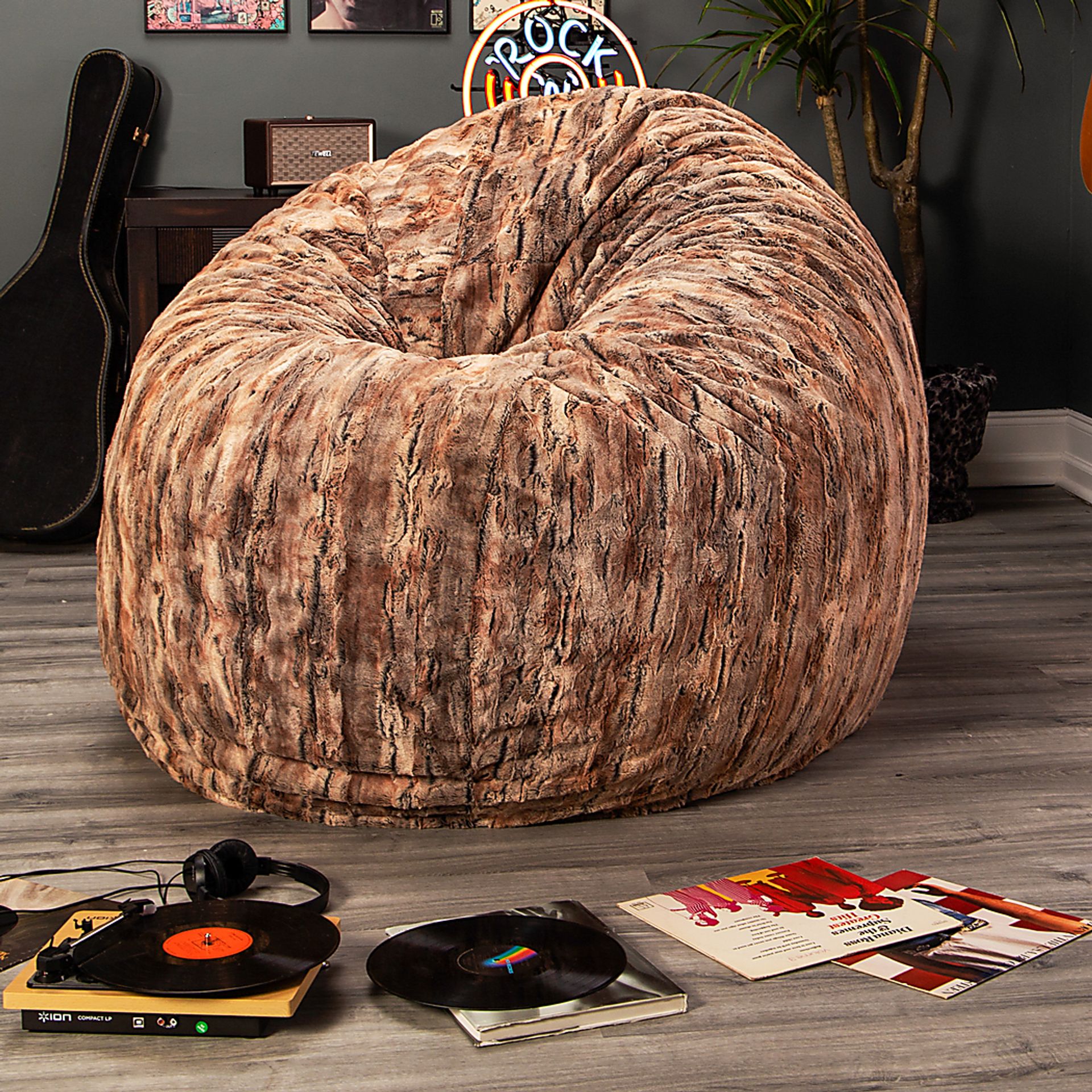 Kids Winter Dream Ginger Large Faux Fur Bean Bag - Image 4