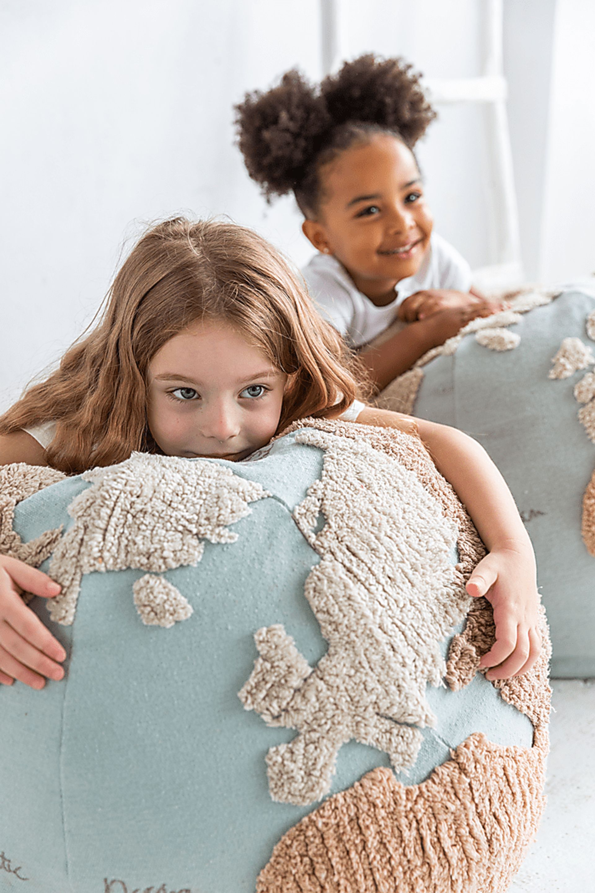 Kids World Map Multi Pouf - Image 3