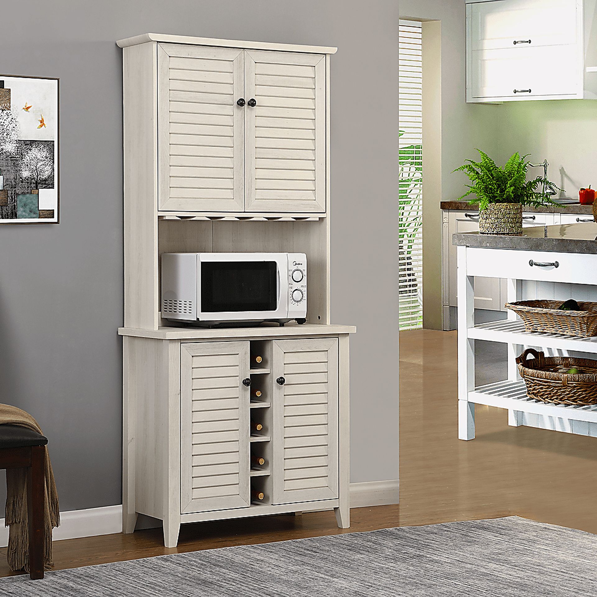 Kilbourn White Bar Cabinet - Image 5