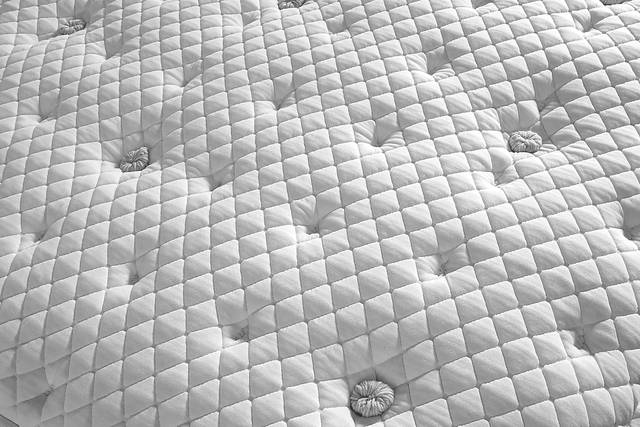 Kingsdown Chardonnay Queen Mattress - Thumbnail - Image 3