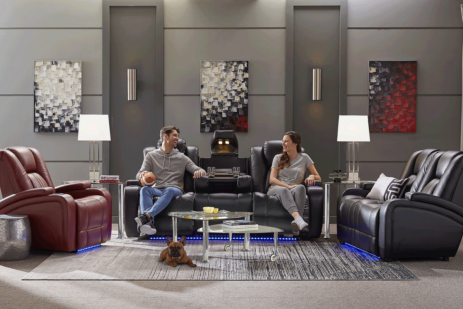 Kingvale Court Black 7 Pc Living Room with Reclining Sofa - Image 1