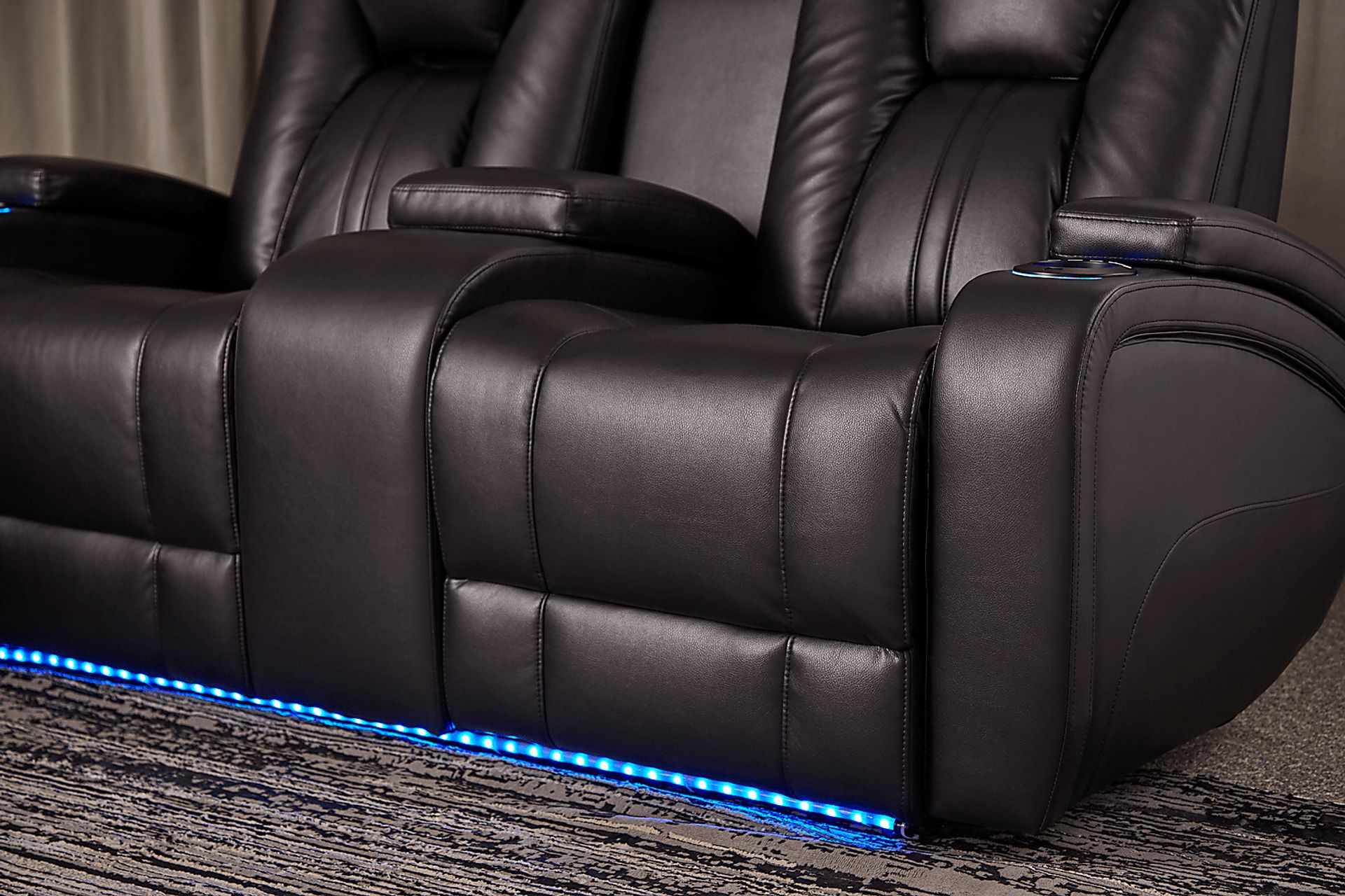 Kingvale Court Black Dual Power Reclining Console Loveseat - Image 5