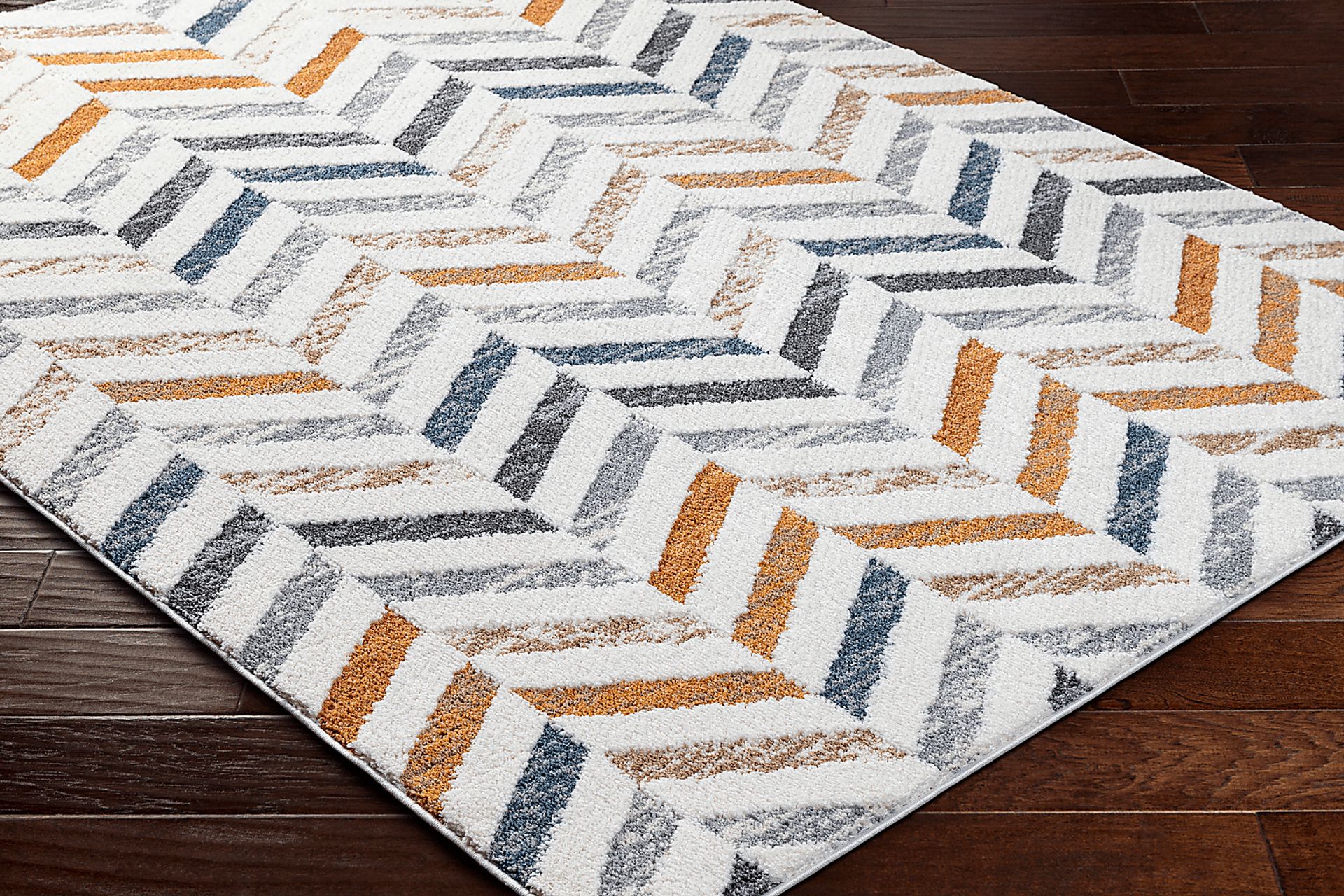 Kisuna Multi 5'3 x 7' Area Rug - Image 6