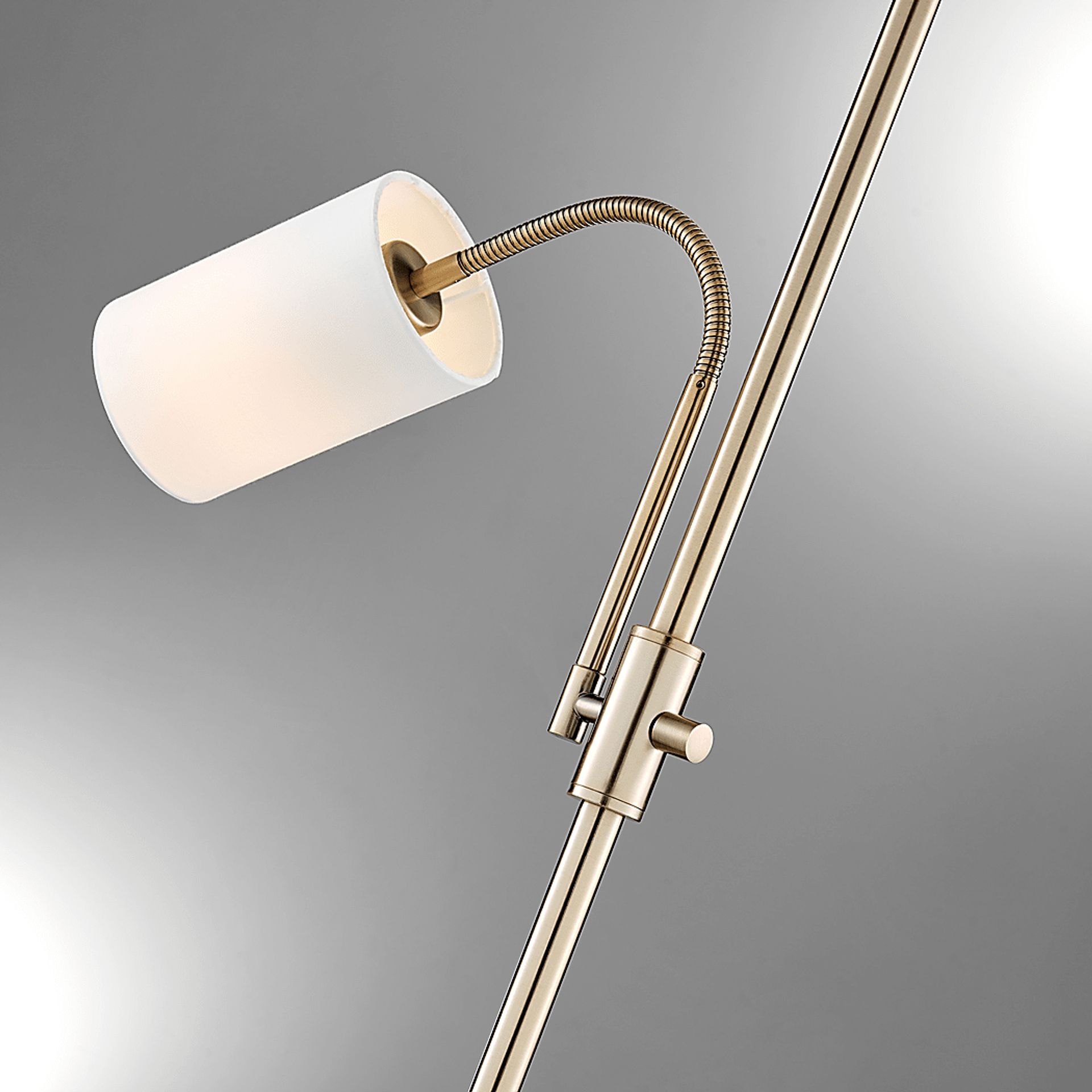 Klebba Reef Brass Floor Lamp - Image 3
