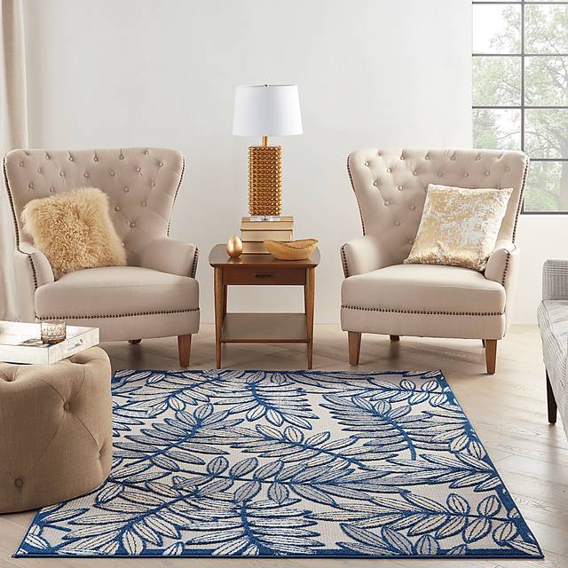 Krisiel Ivory/Navy 5'3 x 7'5 Indoor/Outdoor Rug - Thumbnail - Image 3