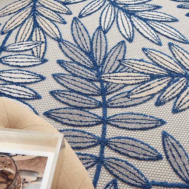Krisiel Ivory/Navy 5'3 x 7'5 Indoor/Outdoor Rug - Thumbnail - Image 5