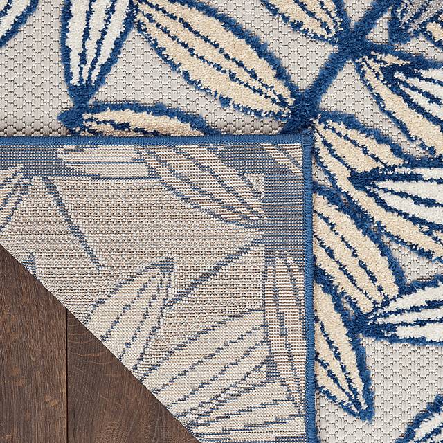 Krisiel Ivory/Navy 5'3 x 7'5 Indoor/Outdoor Rug - Thumbnail - Image 7