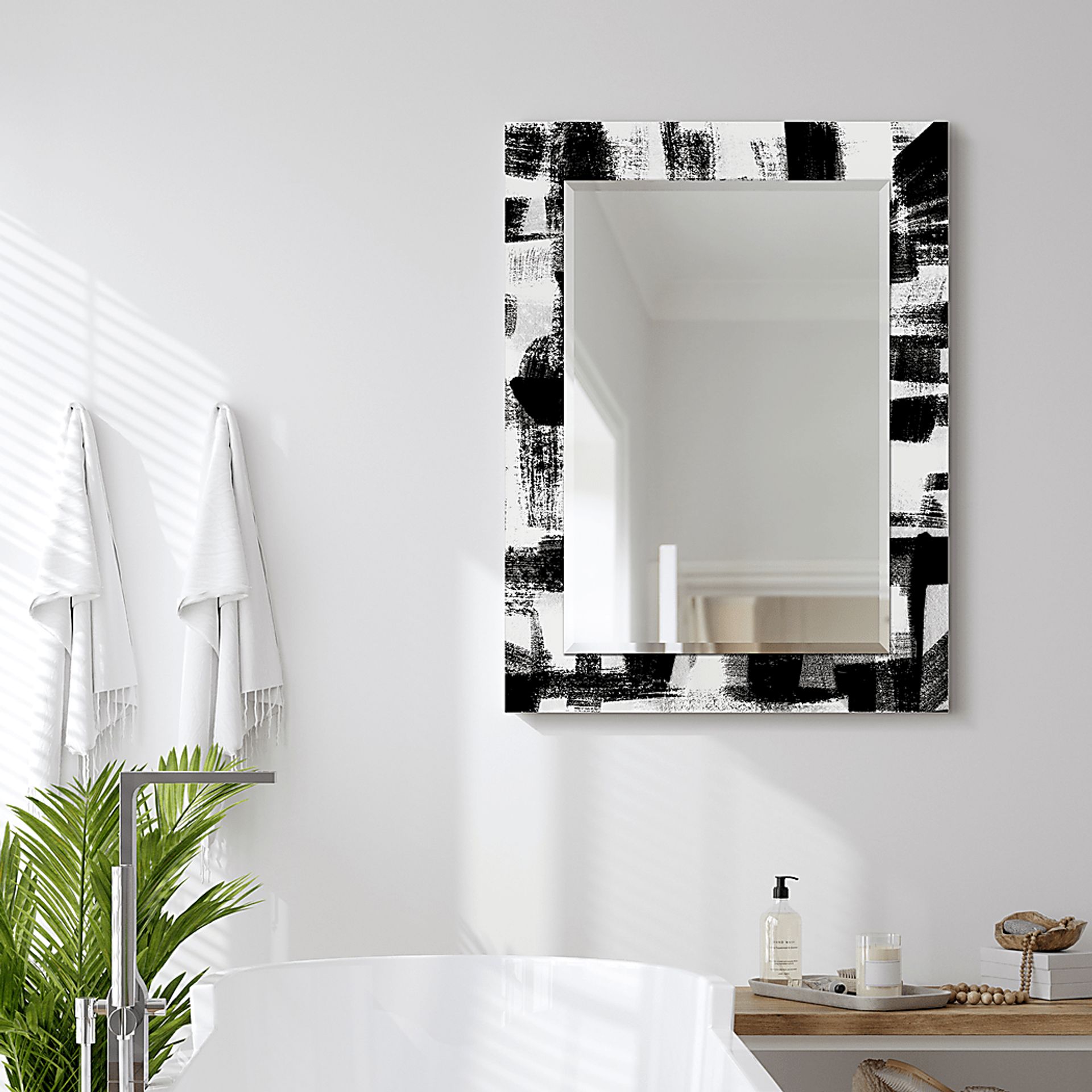 Krislor Black Wall Mirror - Image 2