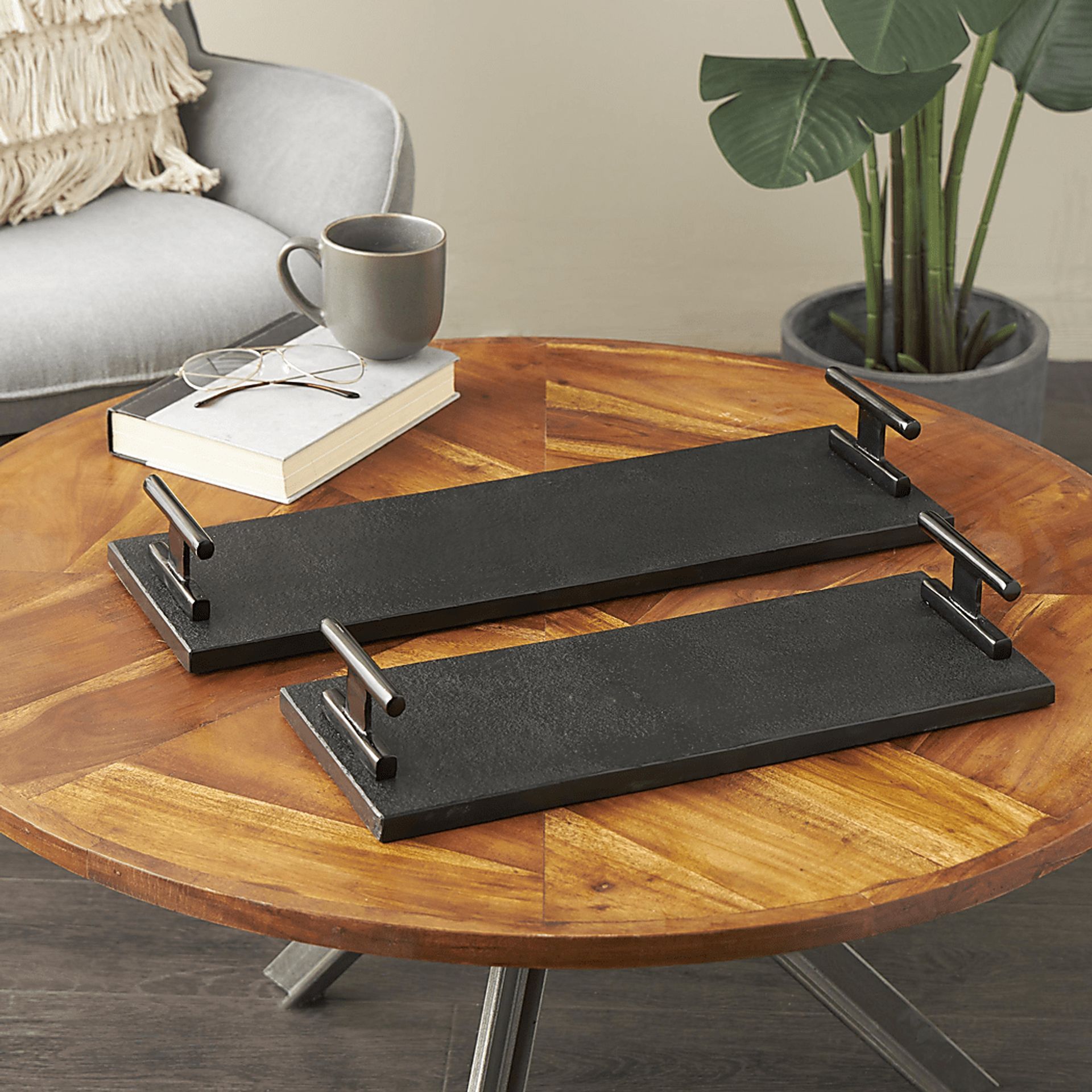 Kusra Black Tray, Set of 2 - Image 2