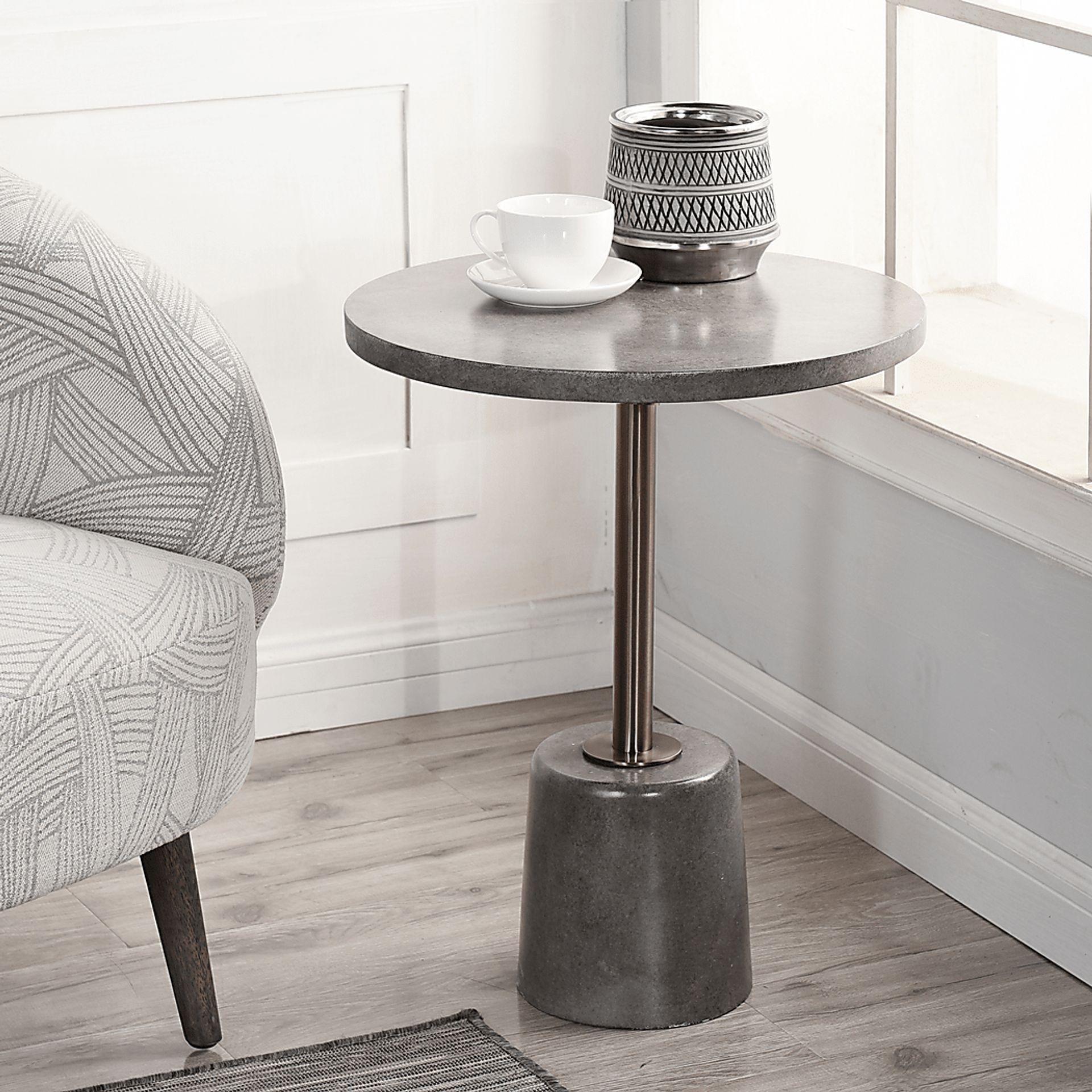 Laberta Gray Accent Table - Image 5