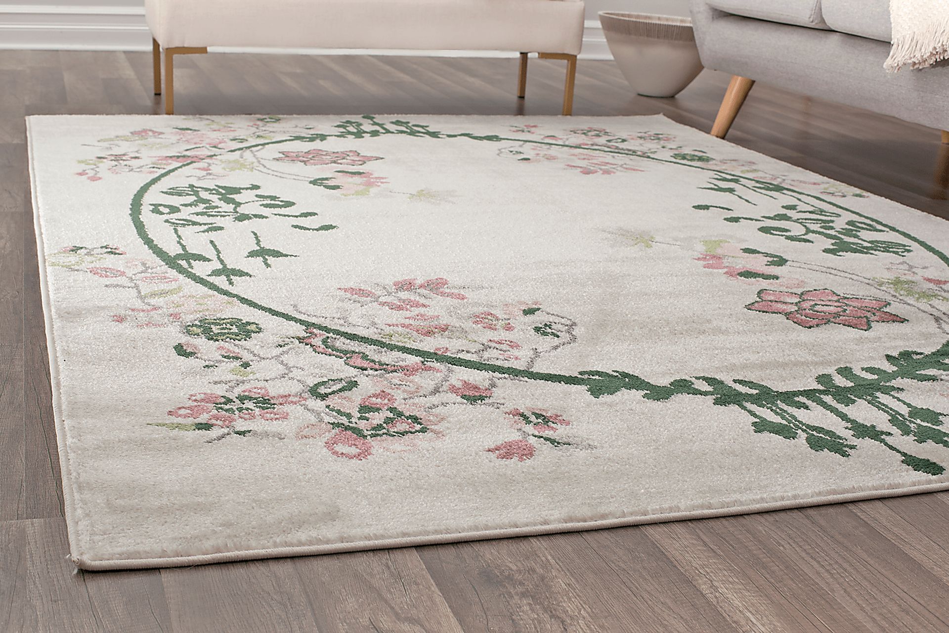 Ladinas Green 5' x 7' Rug - Image 3