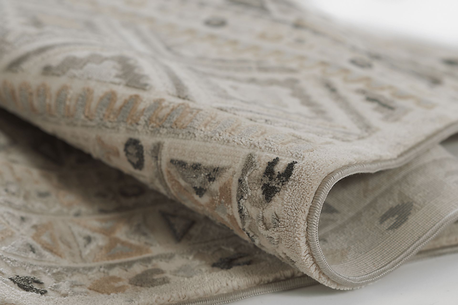 Laene Off-White 3'10 x 5'7 Rug - Image 12