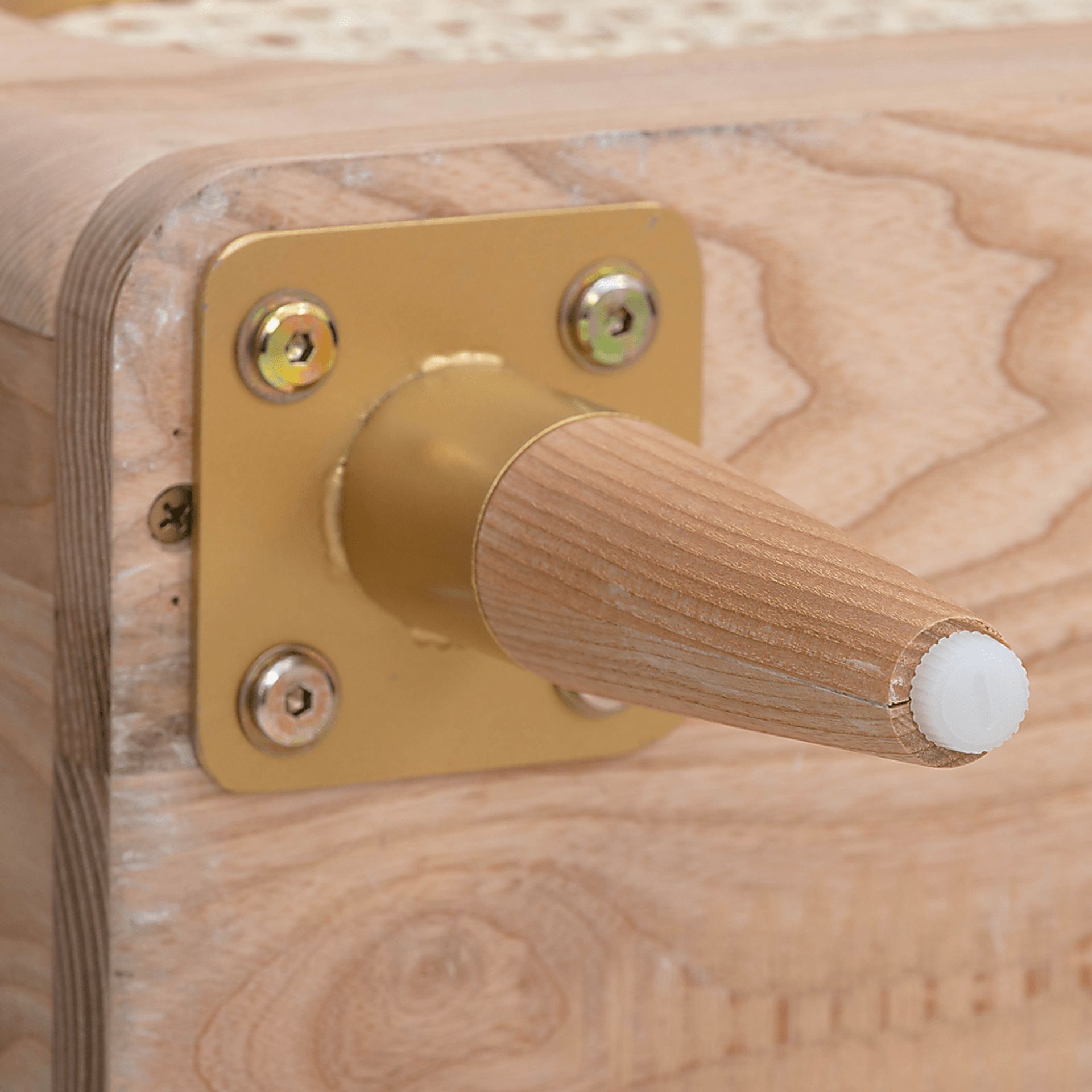 Laertes Light Brown Dresser - Image 8