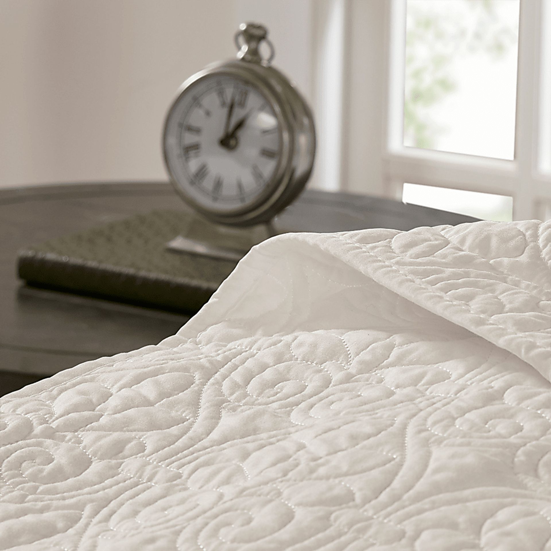Lafourche Cream 2 Pc Twin/Twin XL Coverlet Set - Image 4