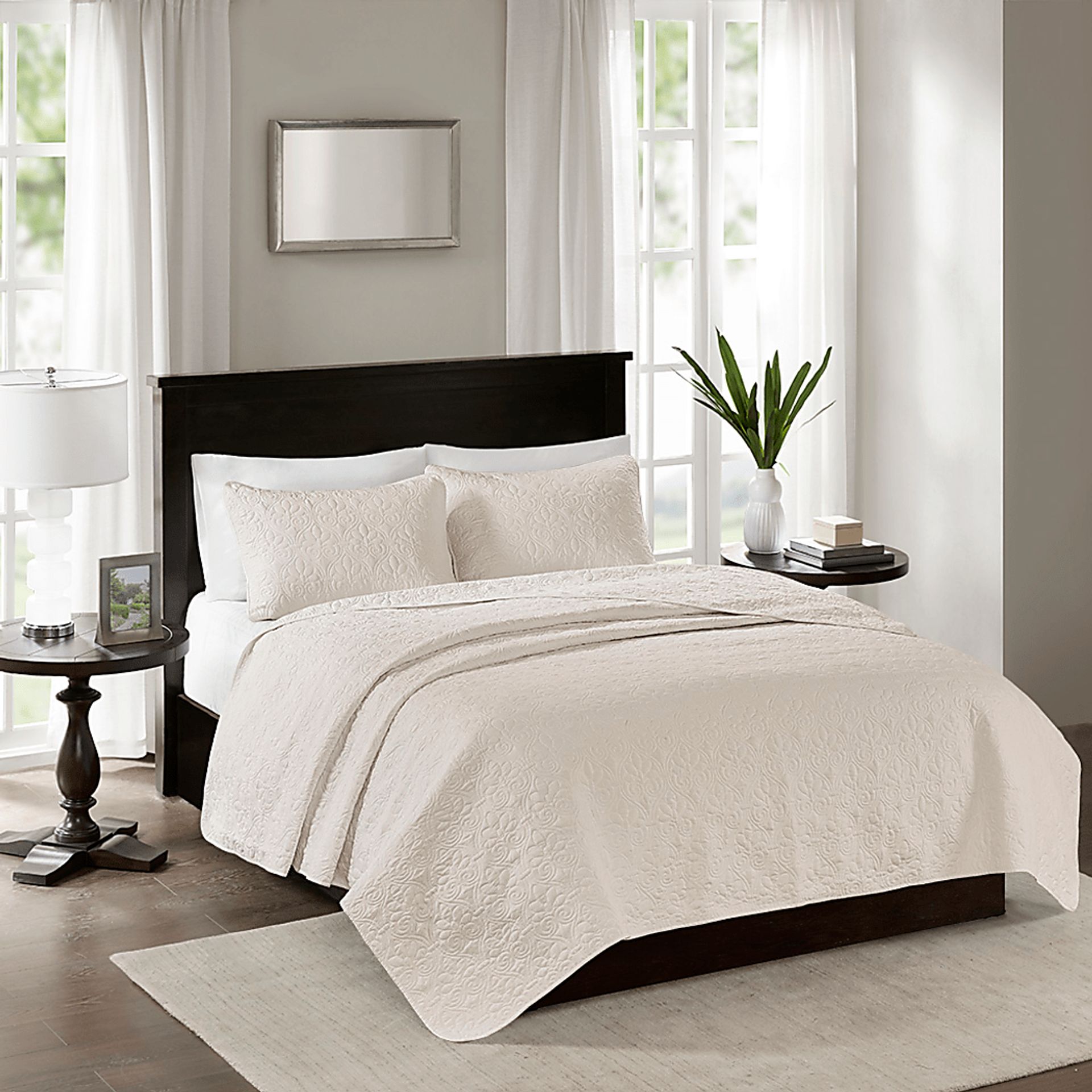 Lafourche Cream 2 Pc Twin/Twin XL Coverlet Set - Image 1