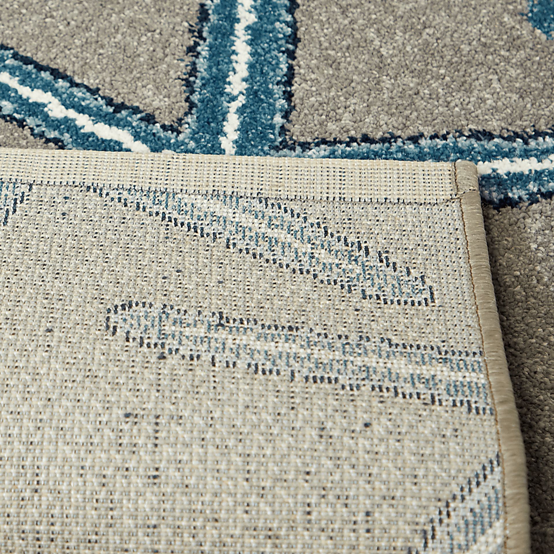 Lahaven Gray 5'3 x 7' Rug - Image 3