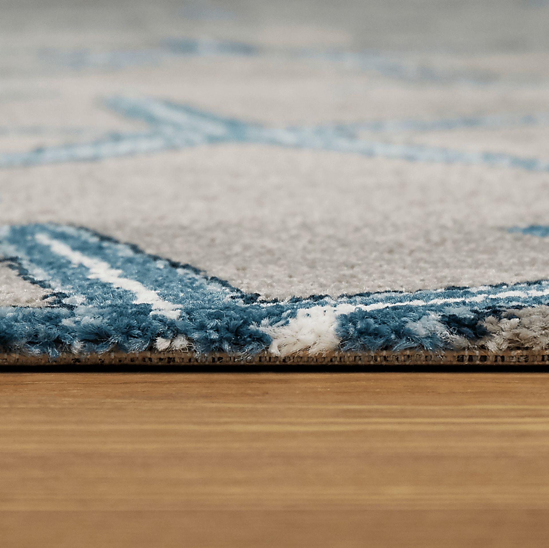 Lahaven Gray 5'3 x 7' Rug - Image 5