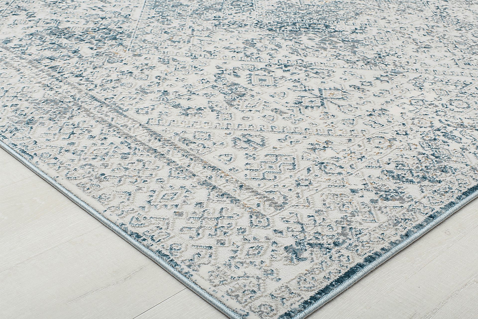 Lainy 5'3 x 7' Blue Rug - Image 3