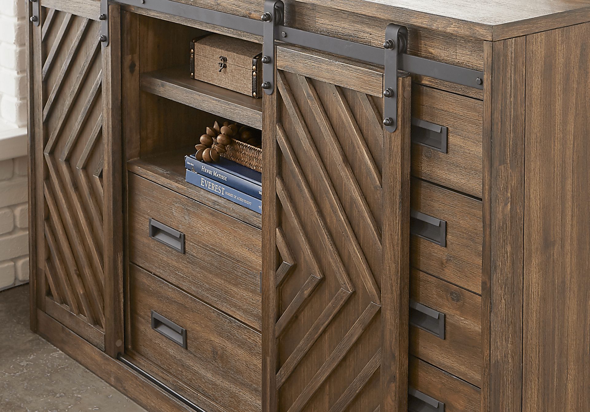 Lake Arrowhead Brown 5 Pc King Storage Bedroom - Image 5