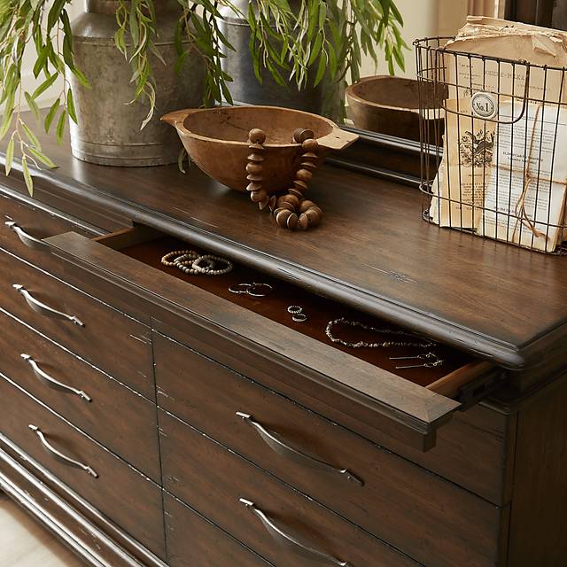 Cindy Crawford Home Lake Hills Brown 8 Pc King Panel Bedroom - Thumbnail - Image 6
