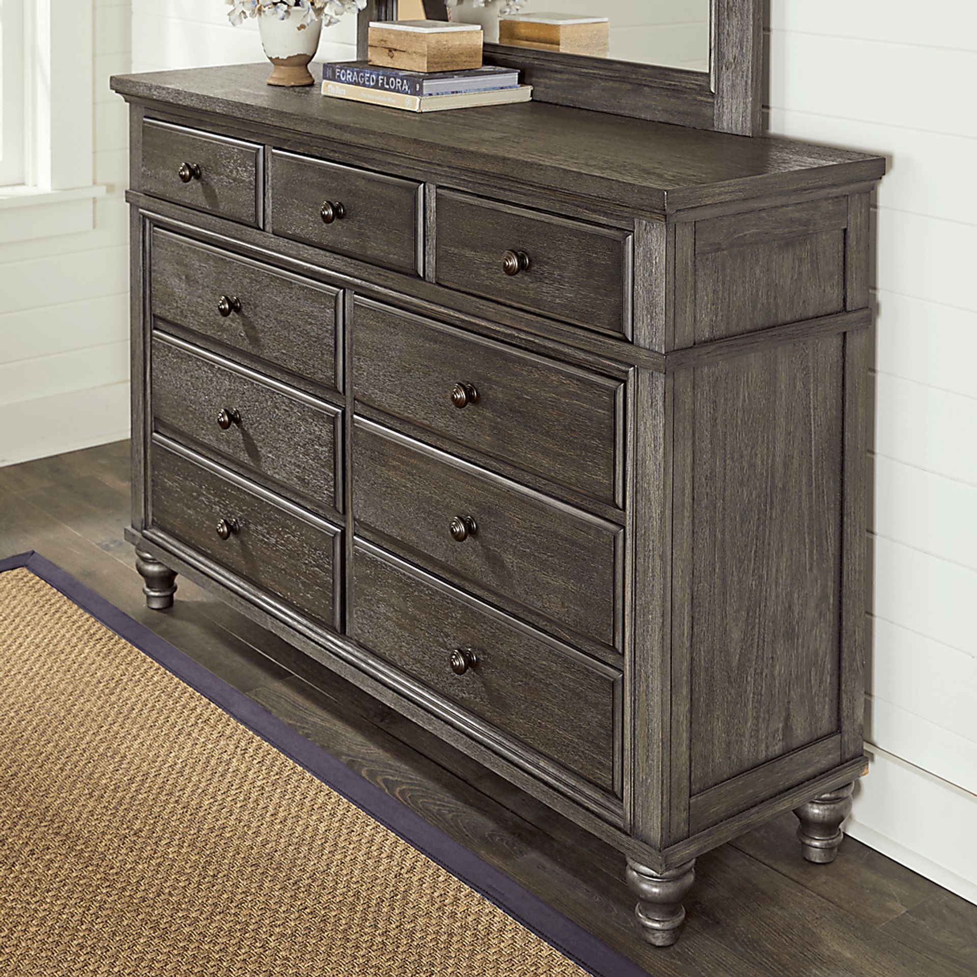 Lake Town Gray 7 Pc Queen Panel Bedroom - Image 9