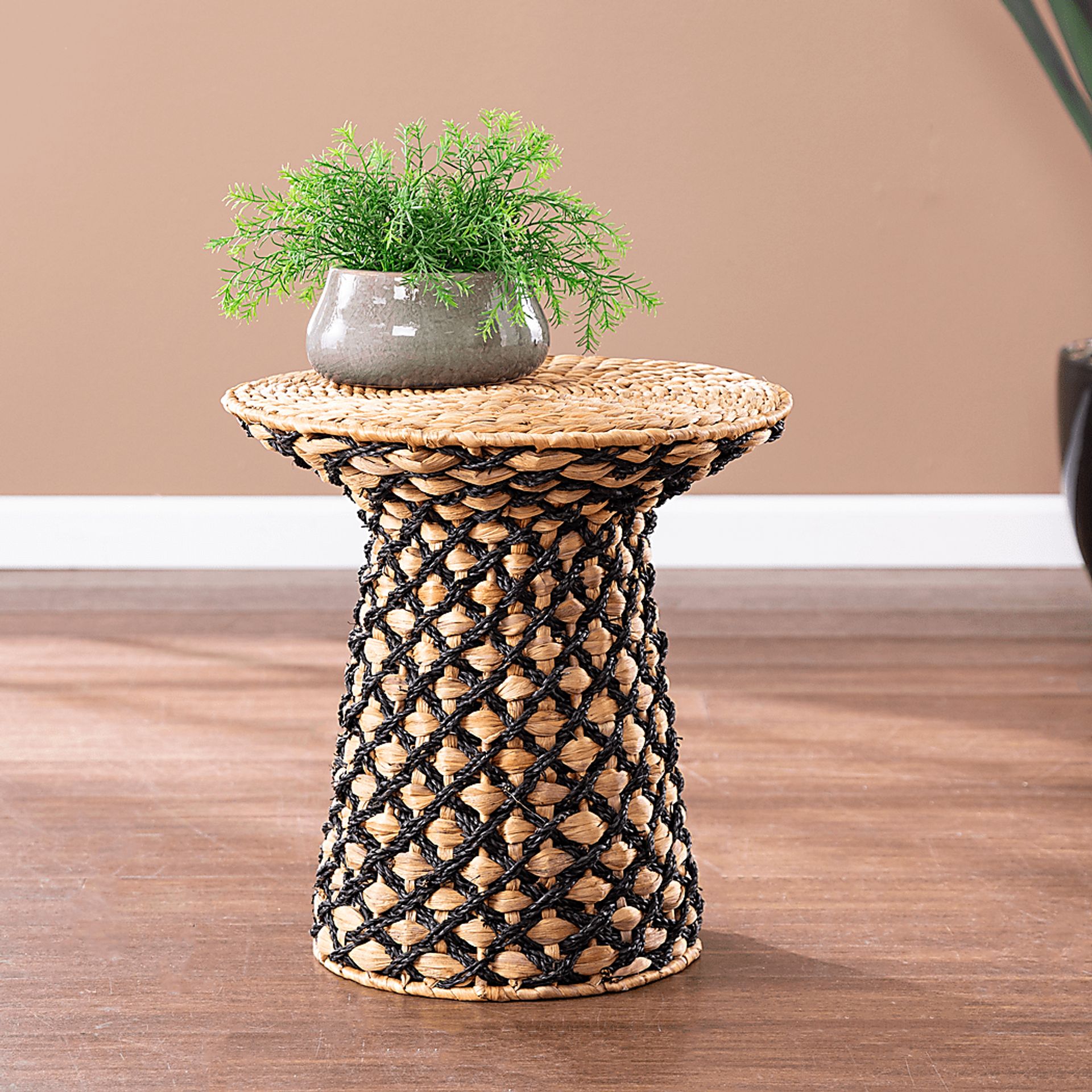 Lakemont Natural Accent Table - Image 4