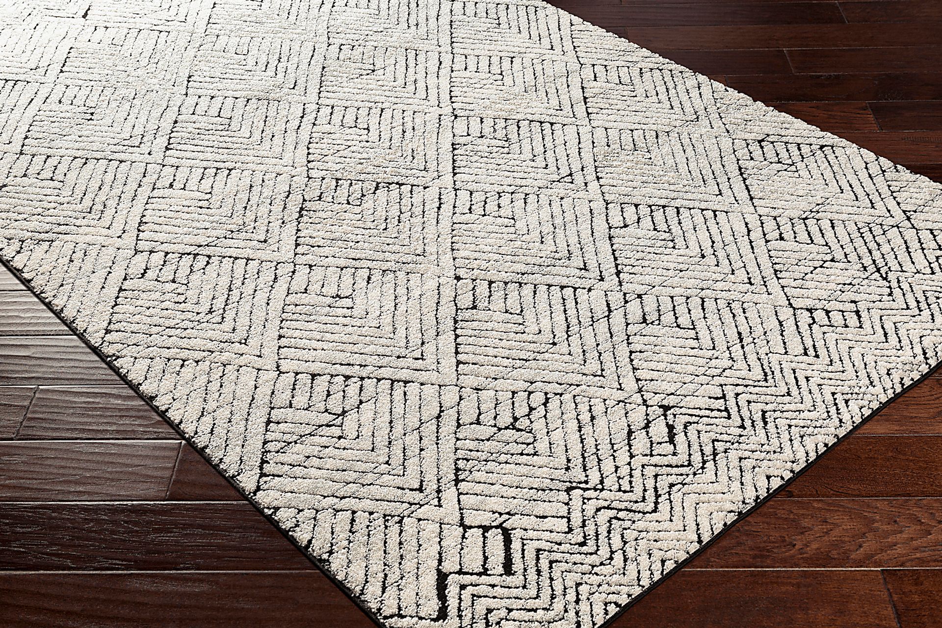 Lakima Ivory 5'3 x 7'3 Rug - Image 2